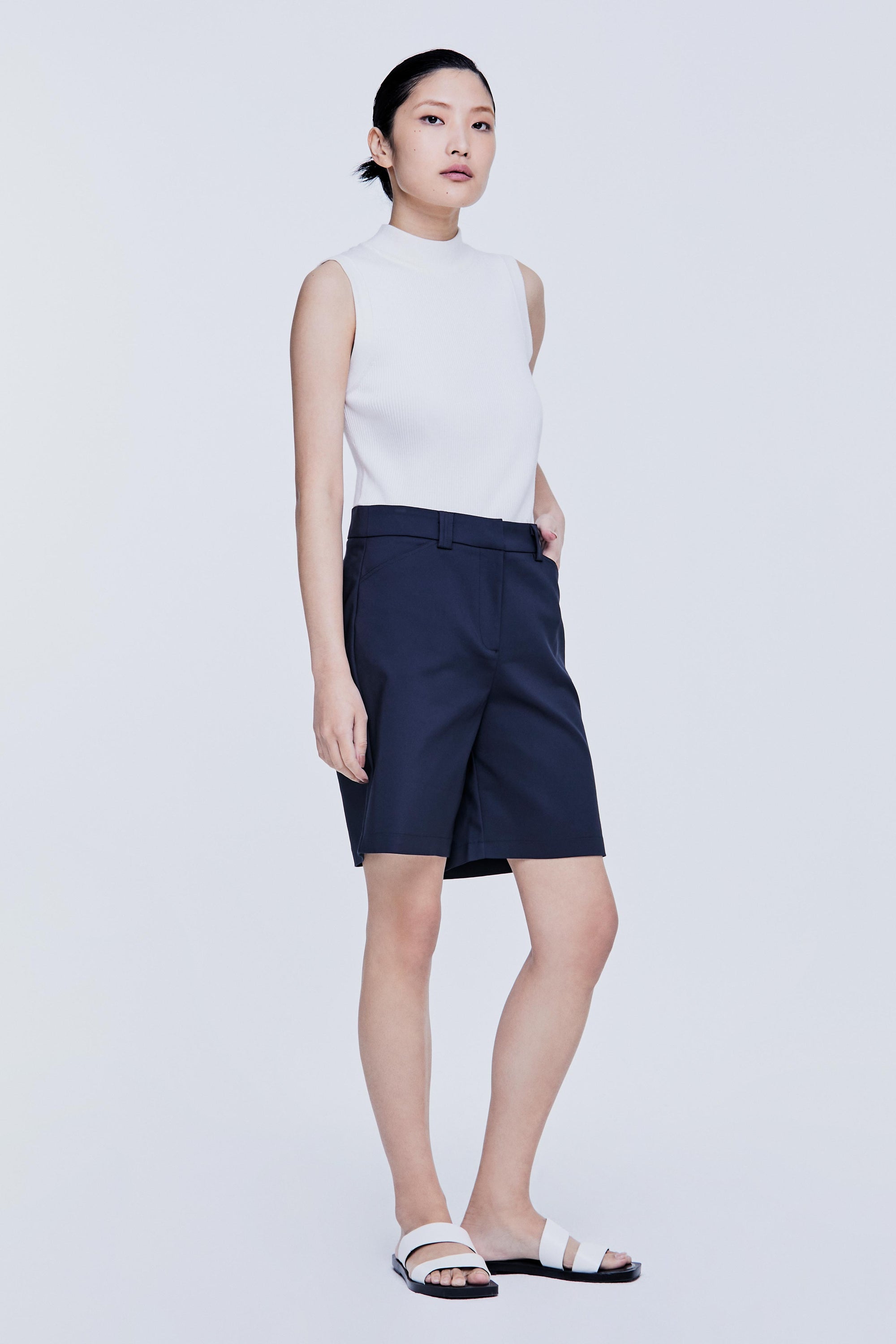 color:NAVY