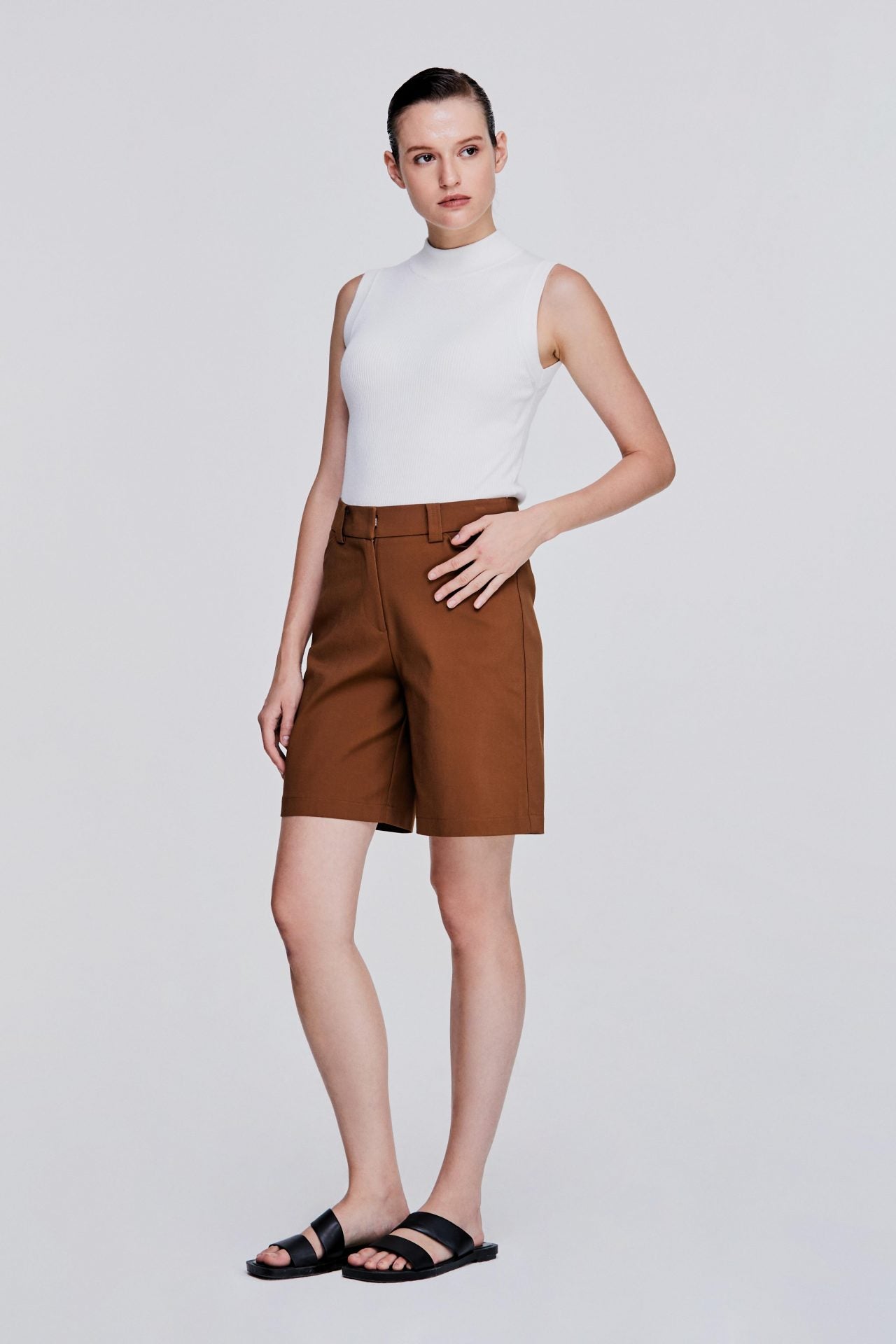 color:BROWN