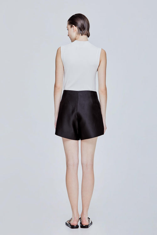 color:NOIR
