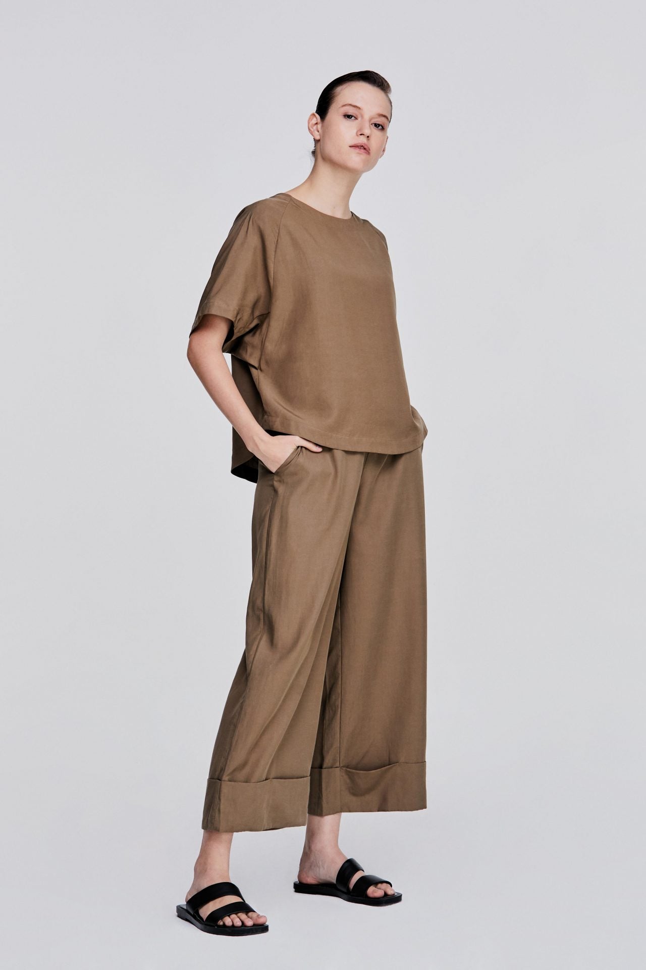 color:MOCHA