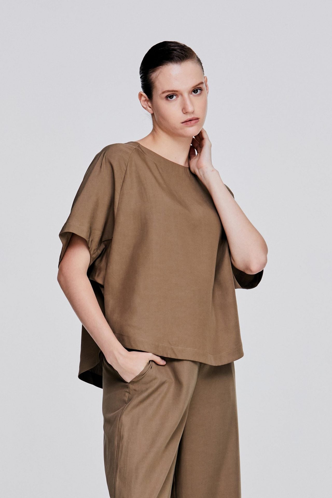 color:MOCHA