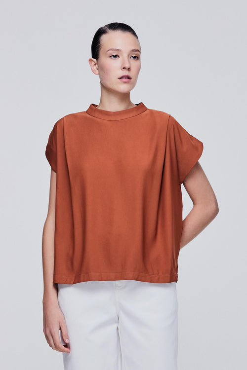 color:BRONZE