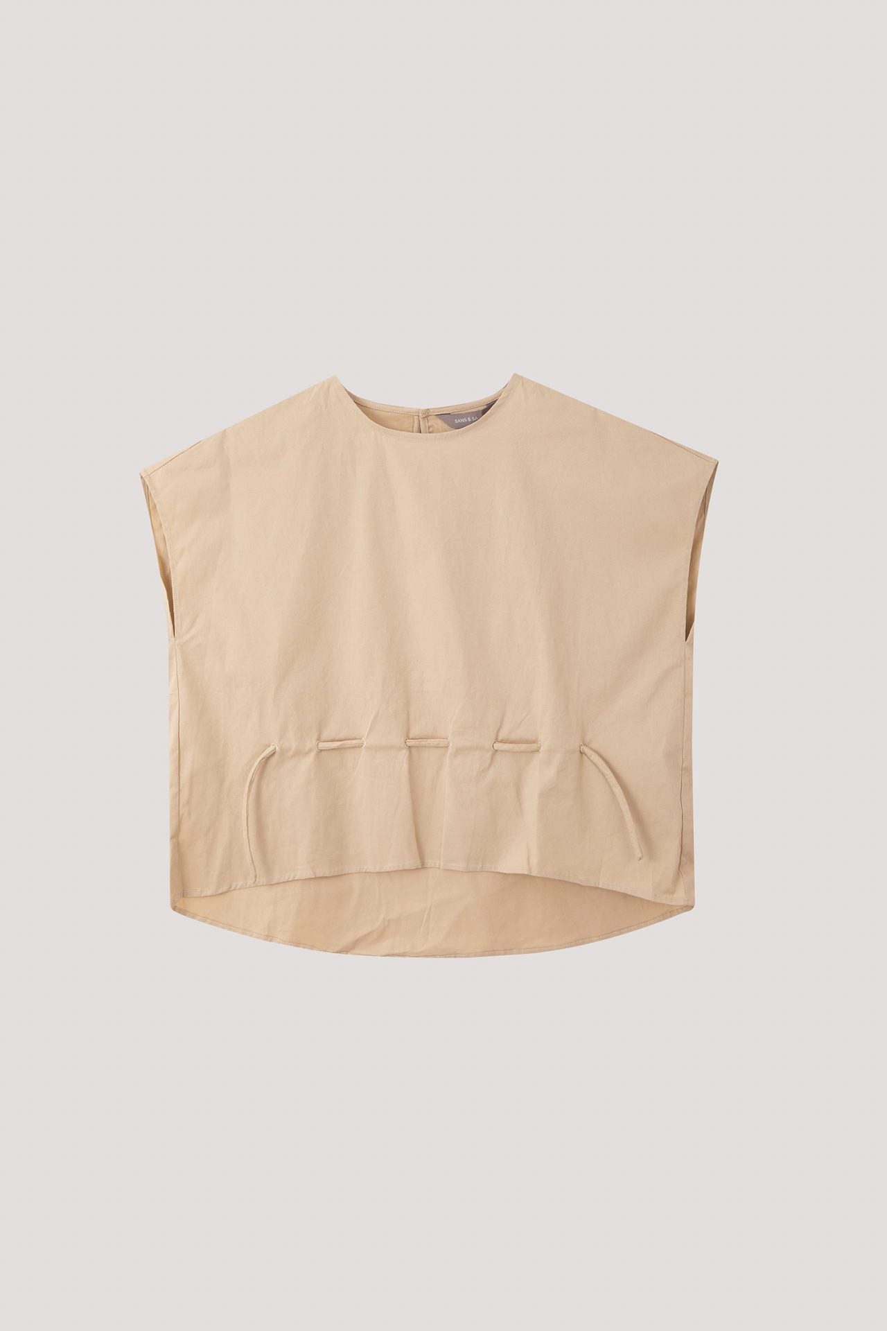 color:BEIGE