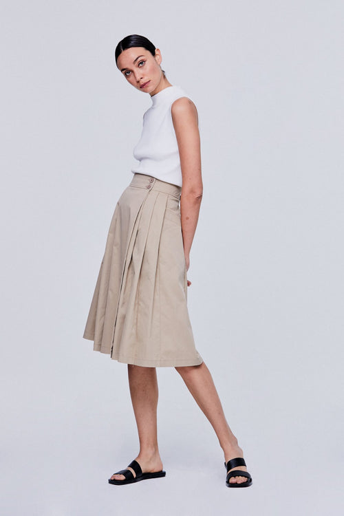 color:KHAKI