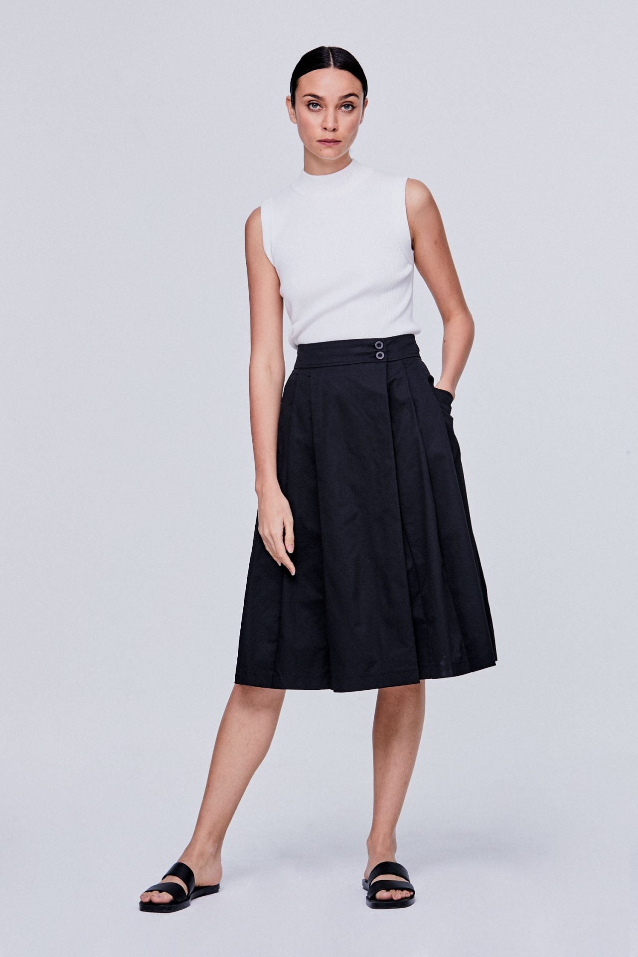 color:NOIR