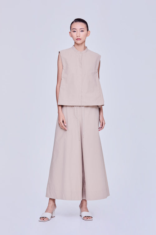 color:KHAKI
