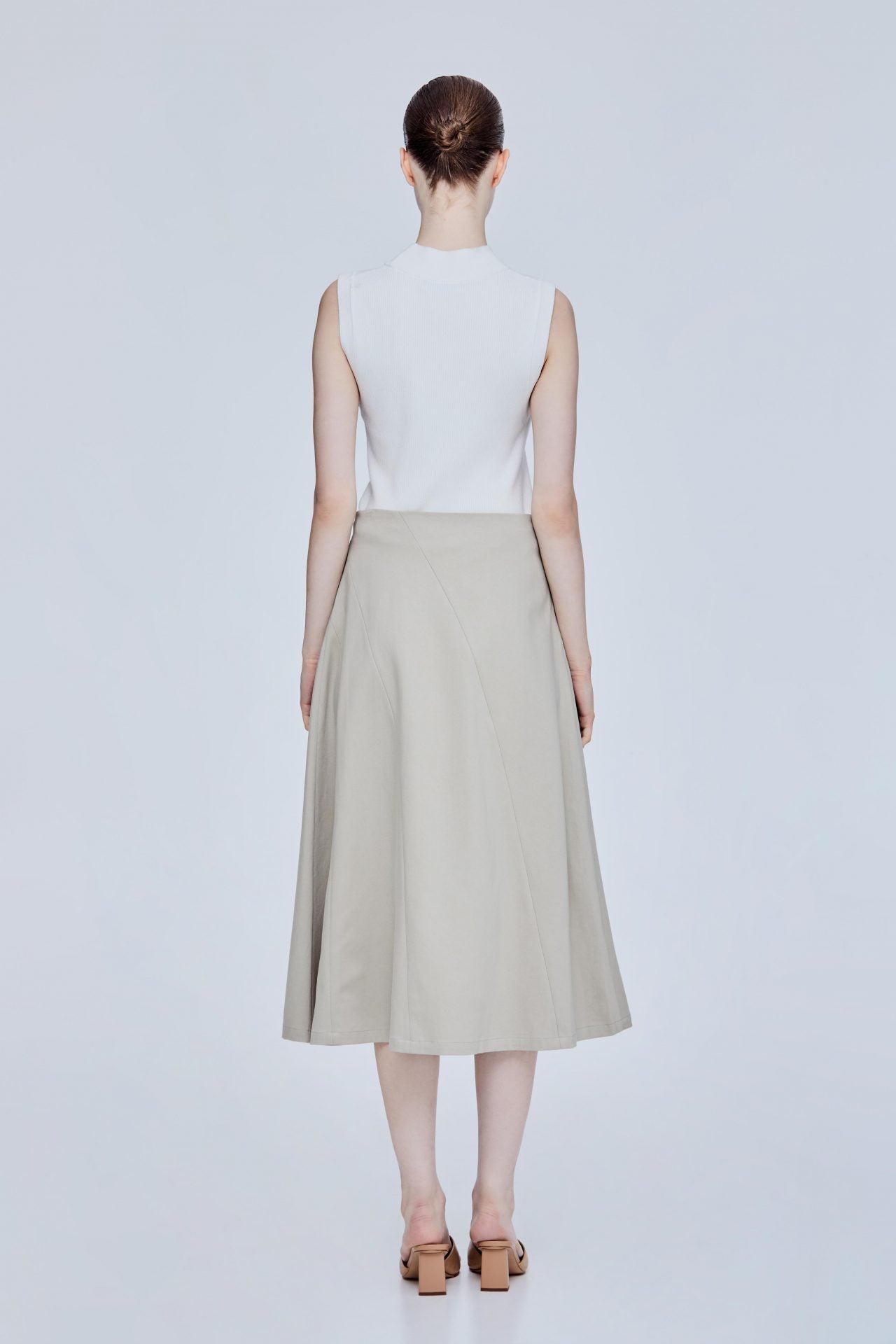 color:TAUPE