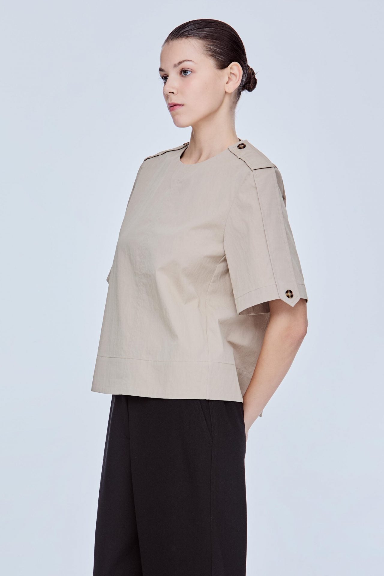 Button-Tabbed Boxy Blouse – SANS & SANS Singapore