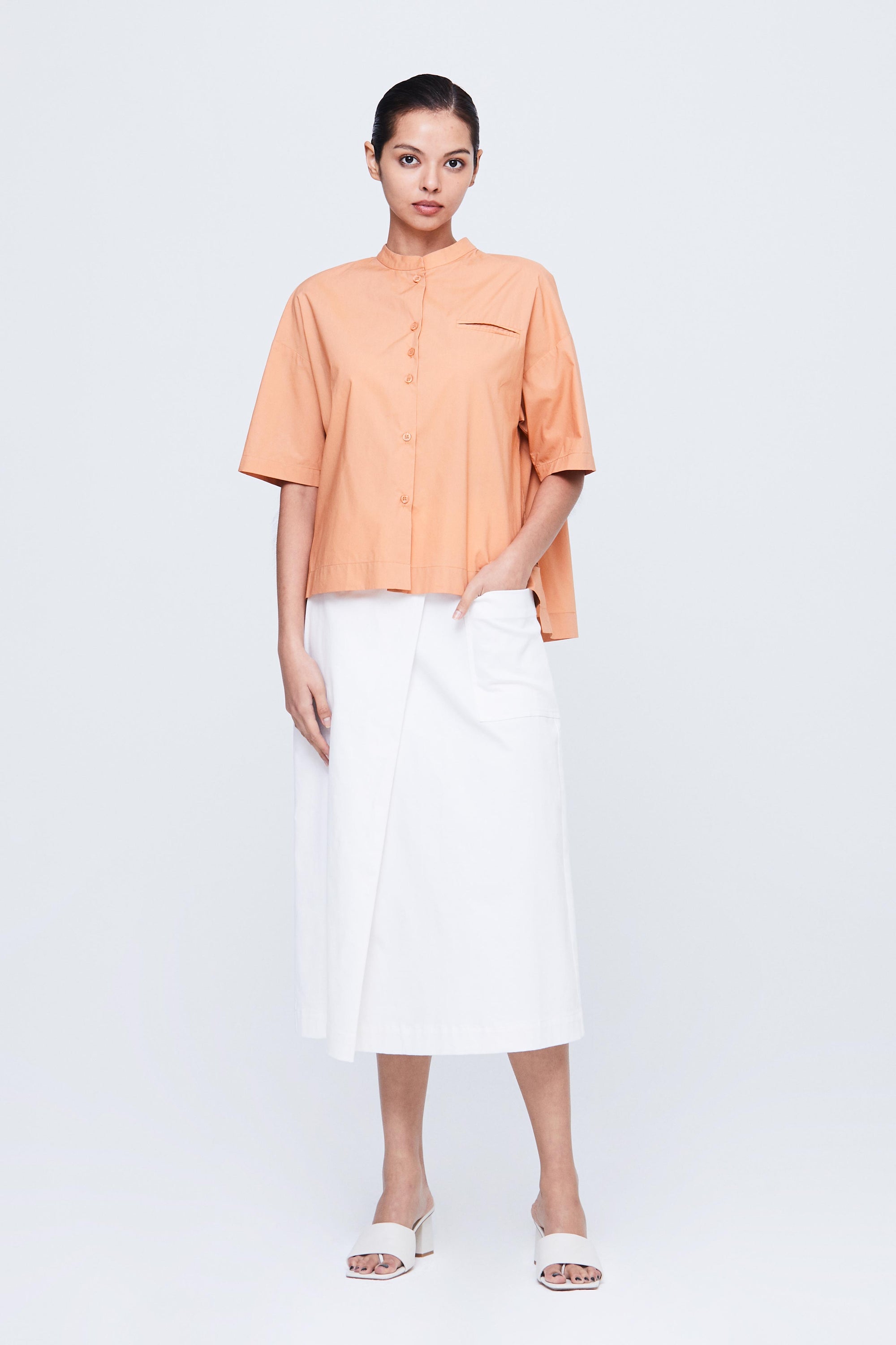 color:PEACH
