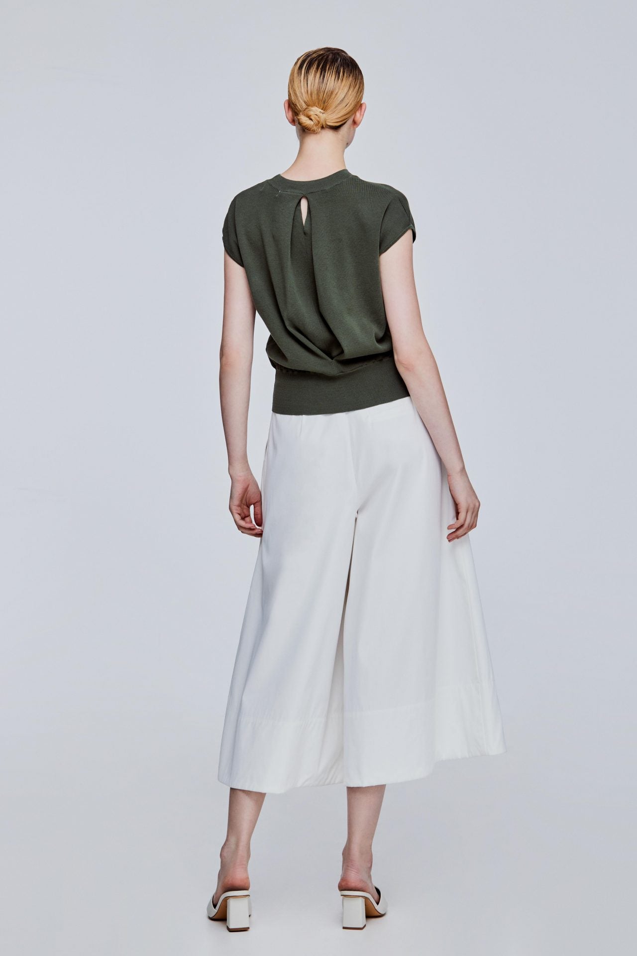 color:ARMY GREEN