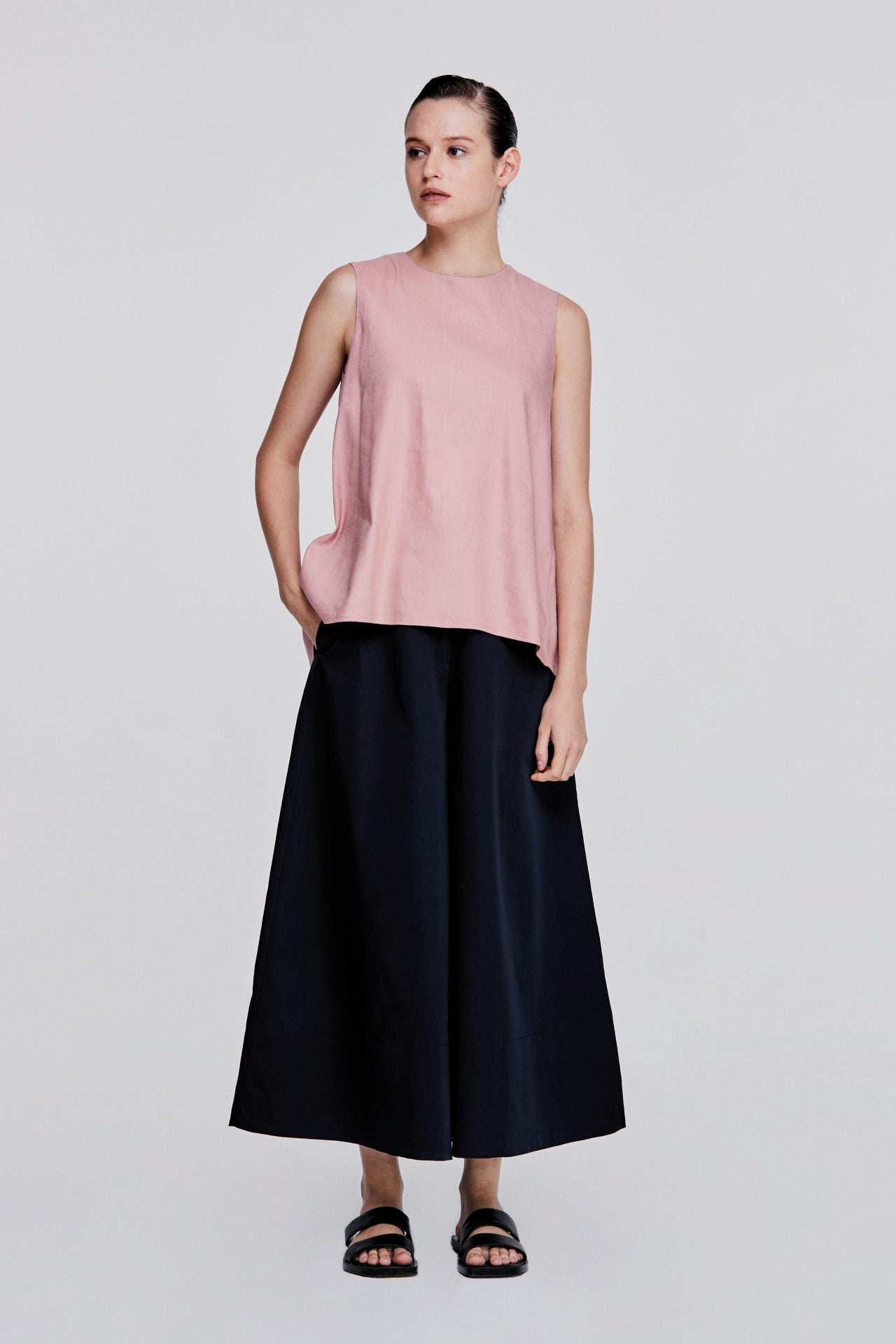 color:BLUSH