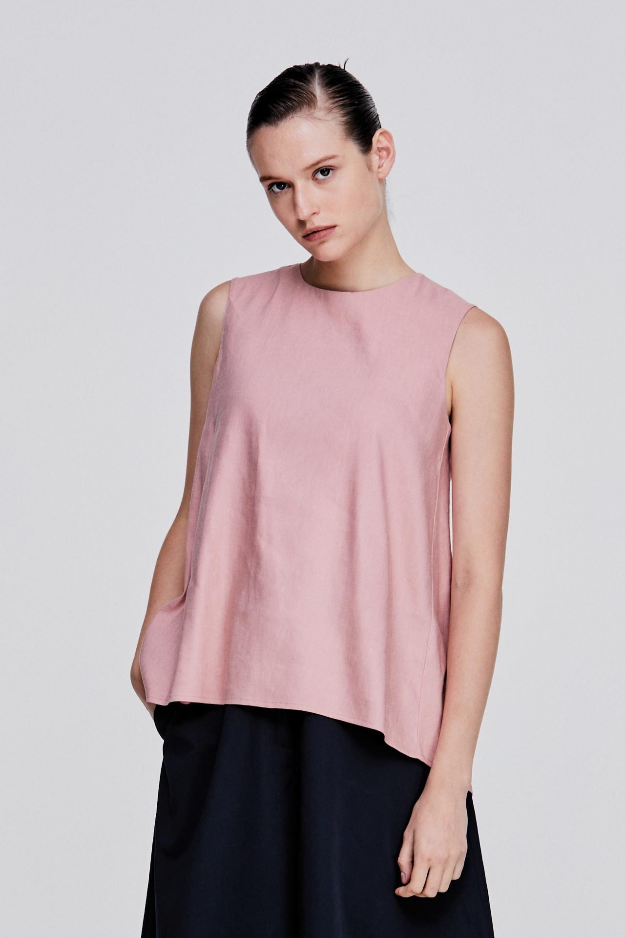 color:BLUSH