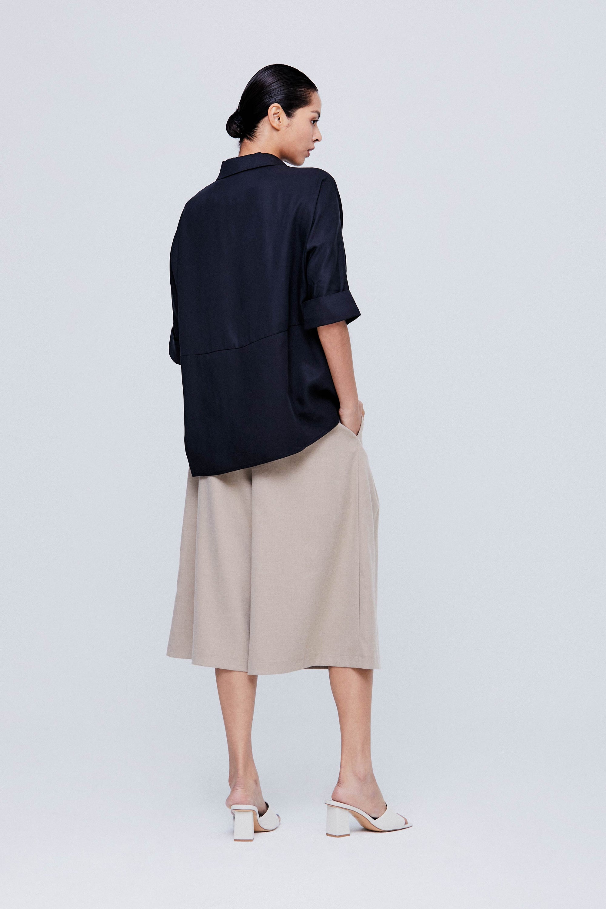 color:NAVY