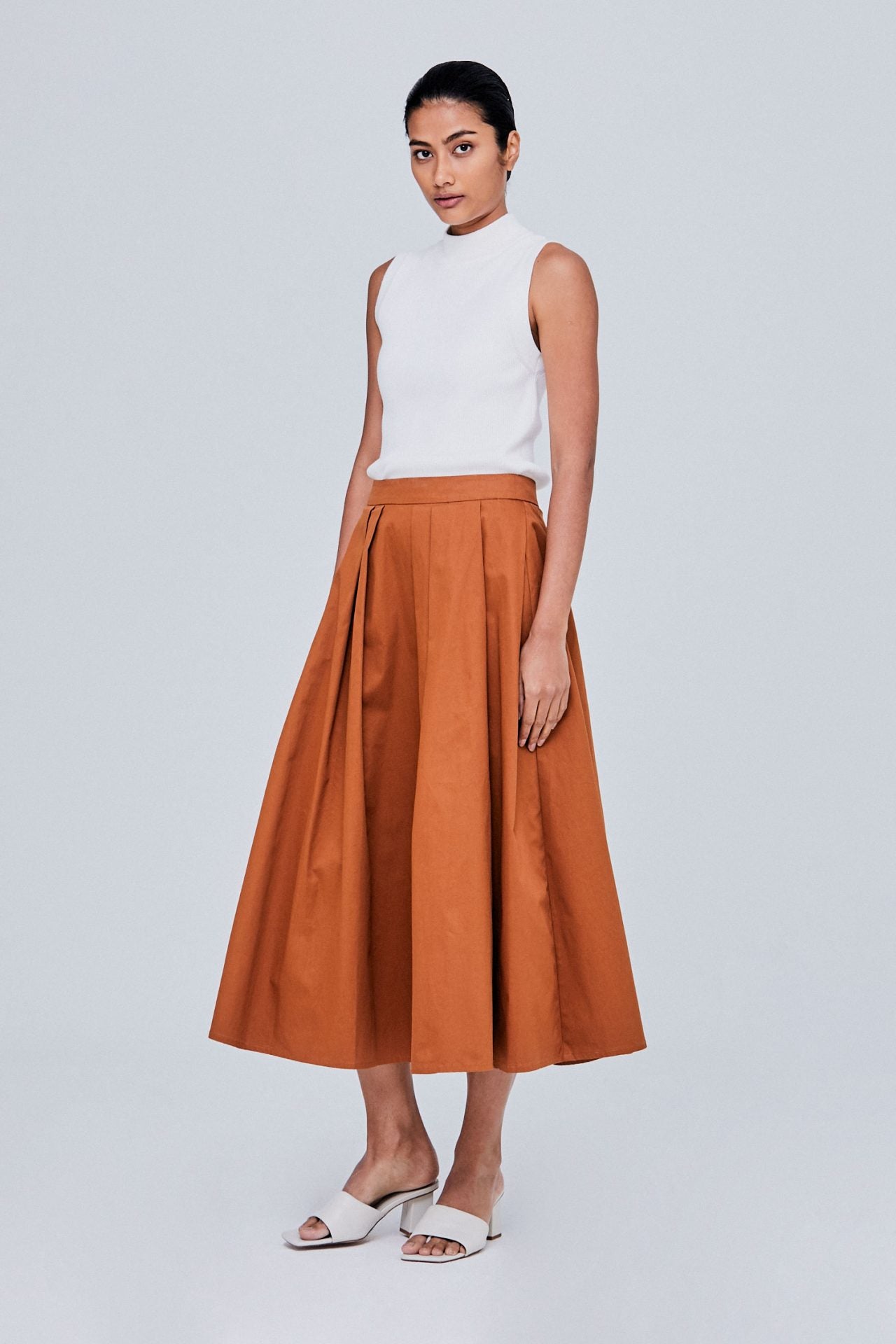 color:BRONZE