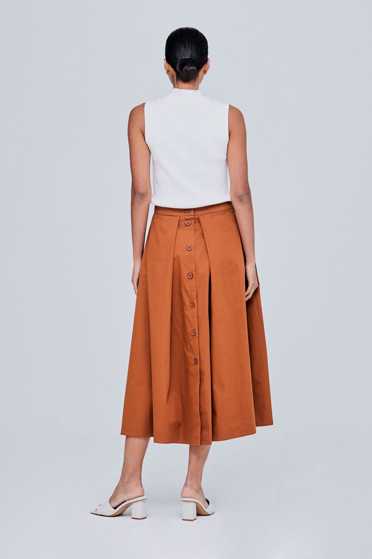 color:BRONZE