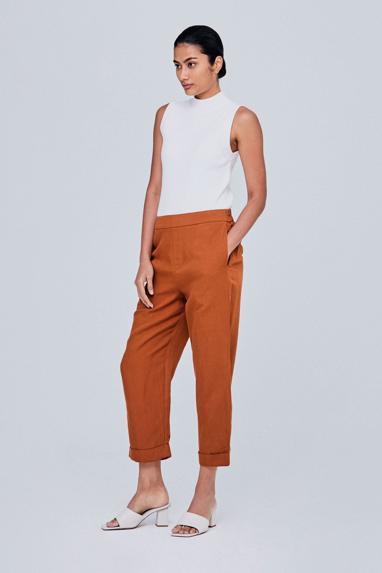 color:BRONZE