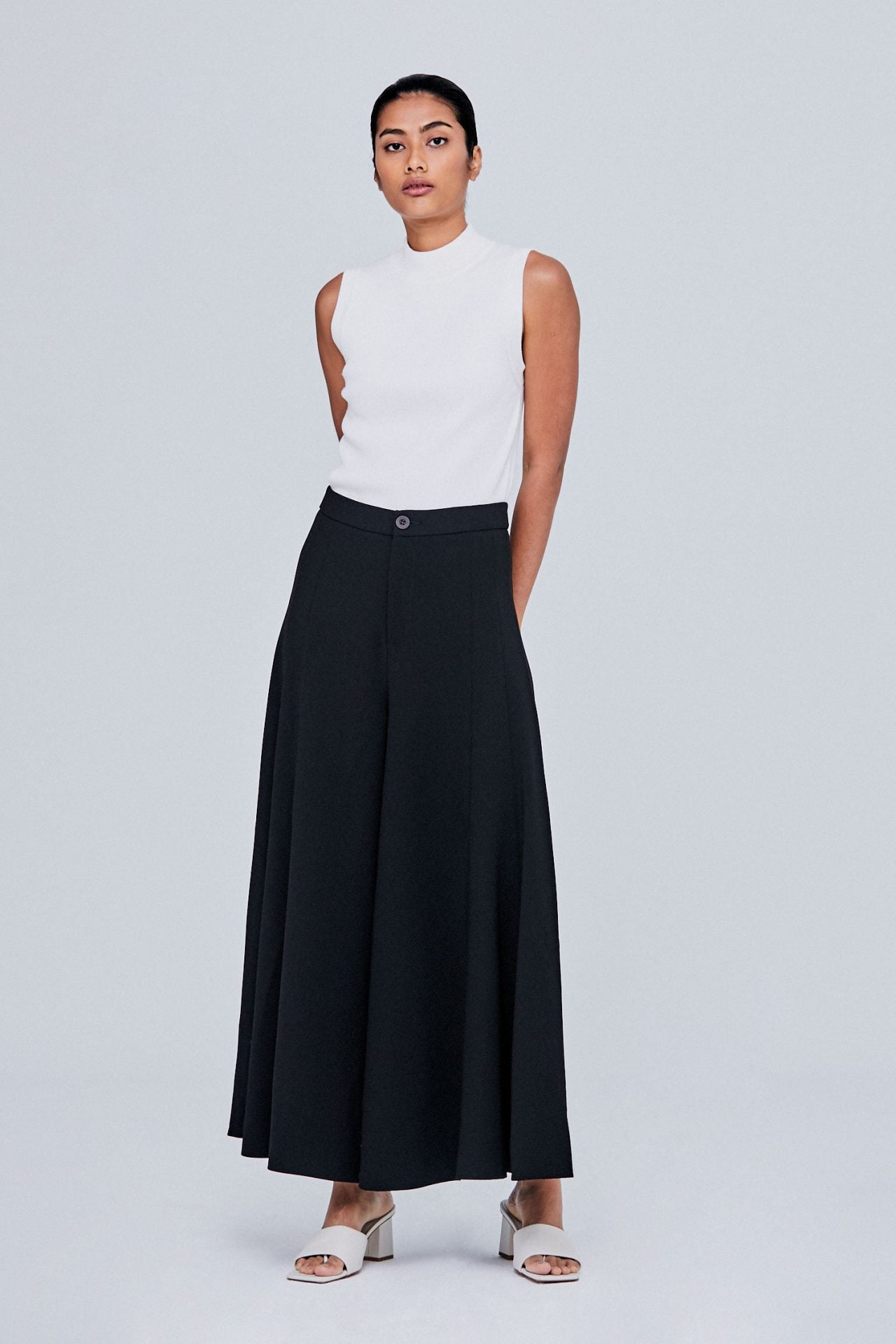 color:NOIR