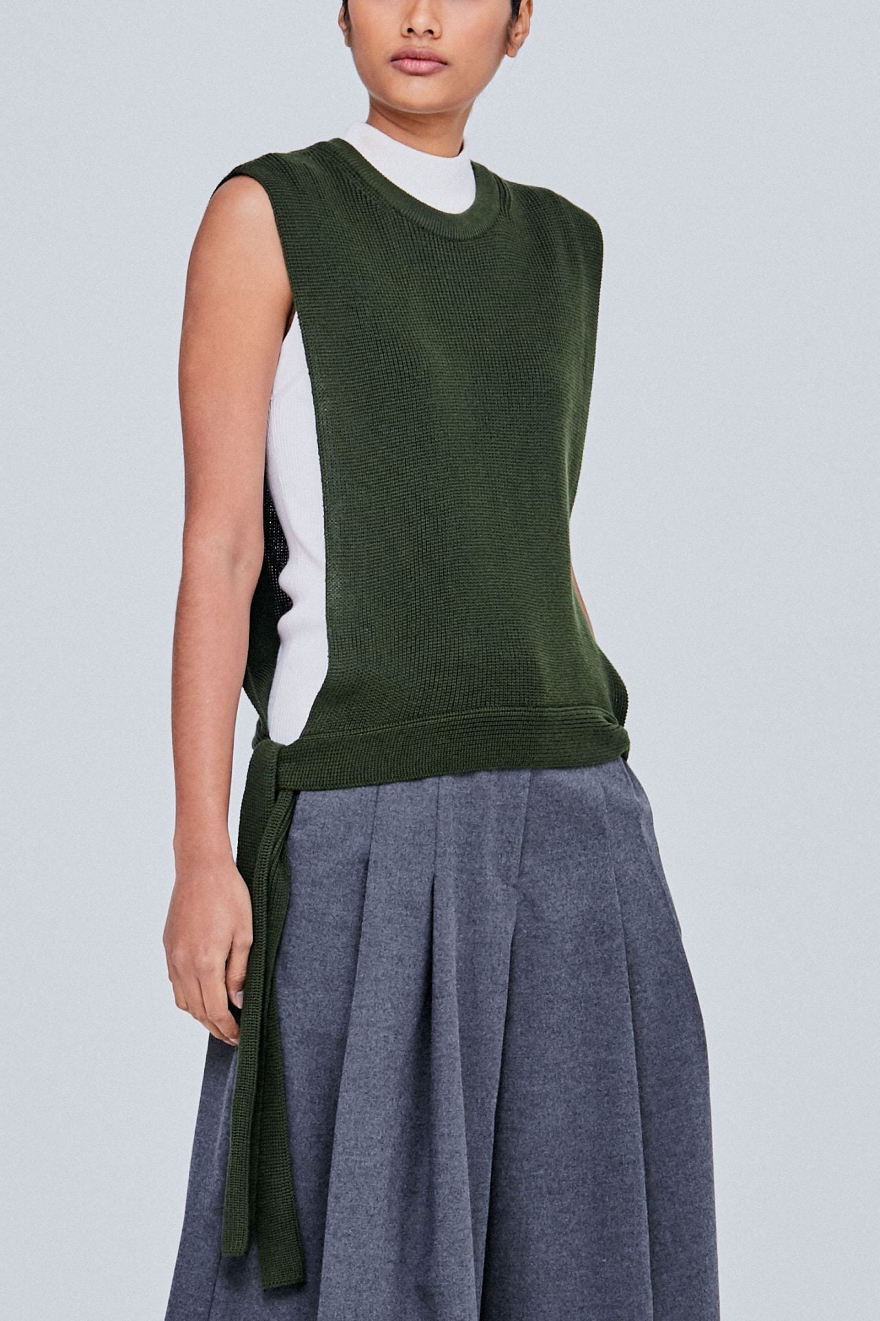 color:ARMY GREEN