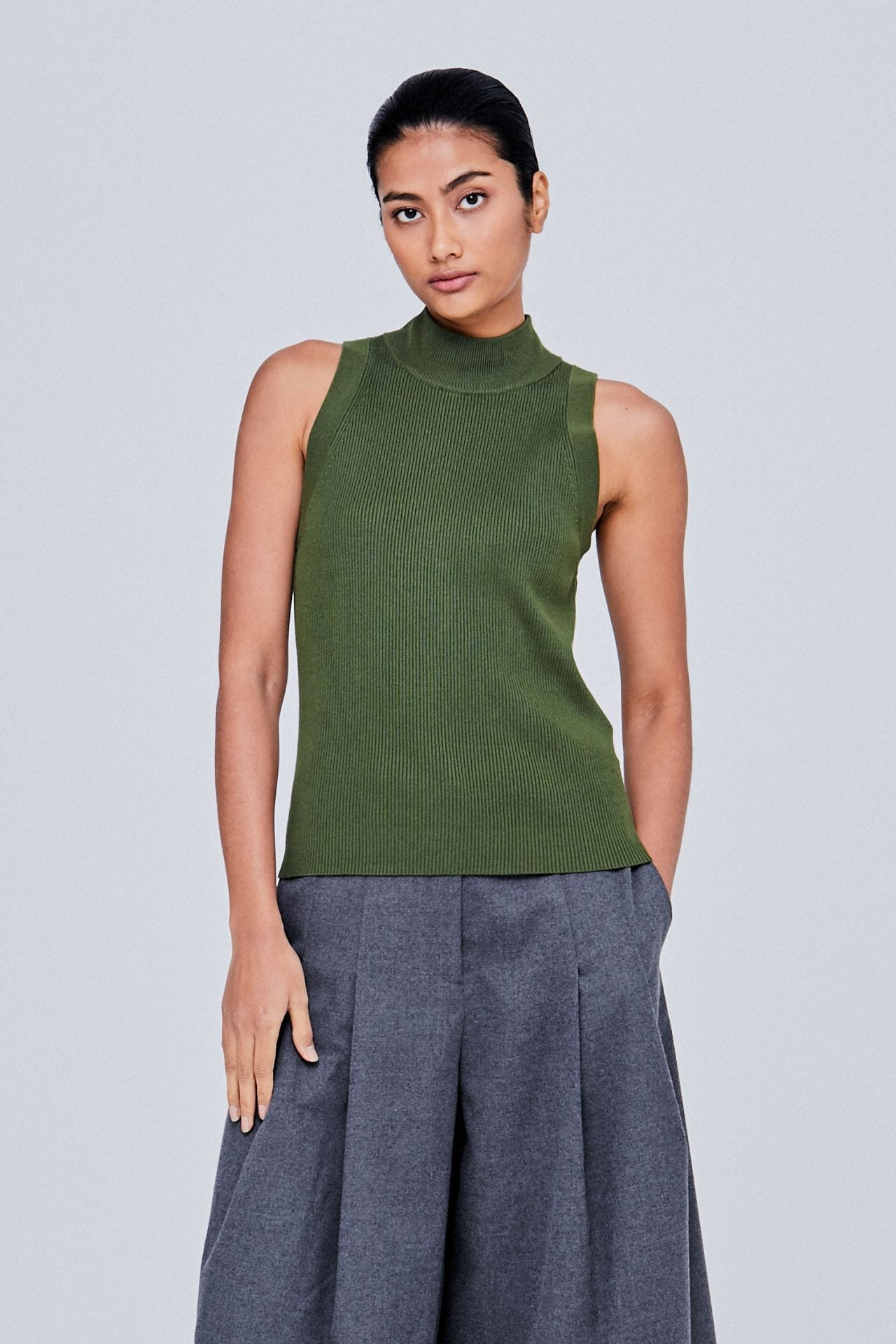 color:ARMY GREEN