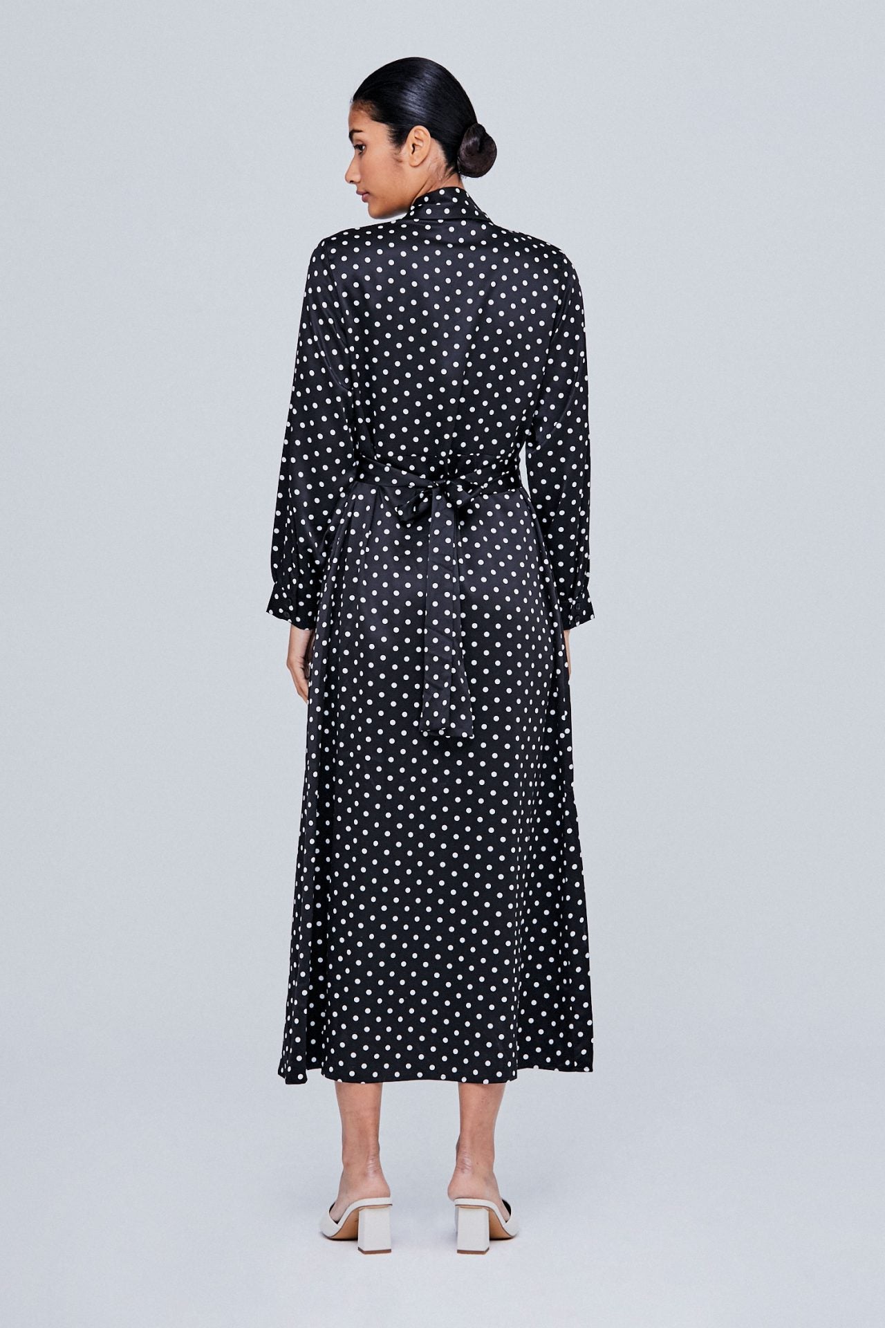 color:NOIR