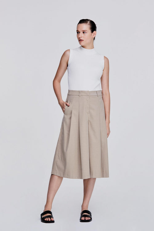 color:KHAKI