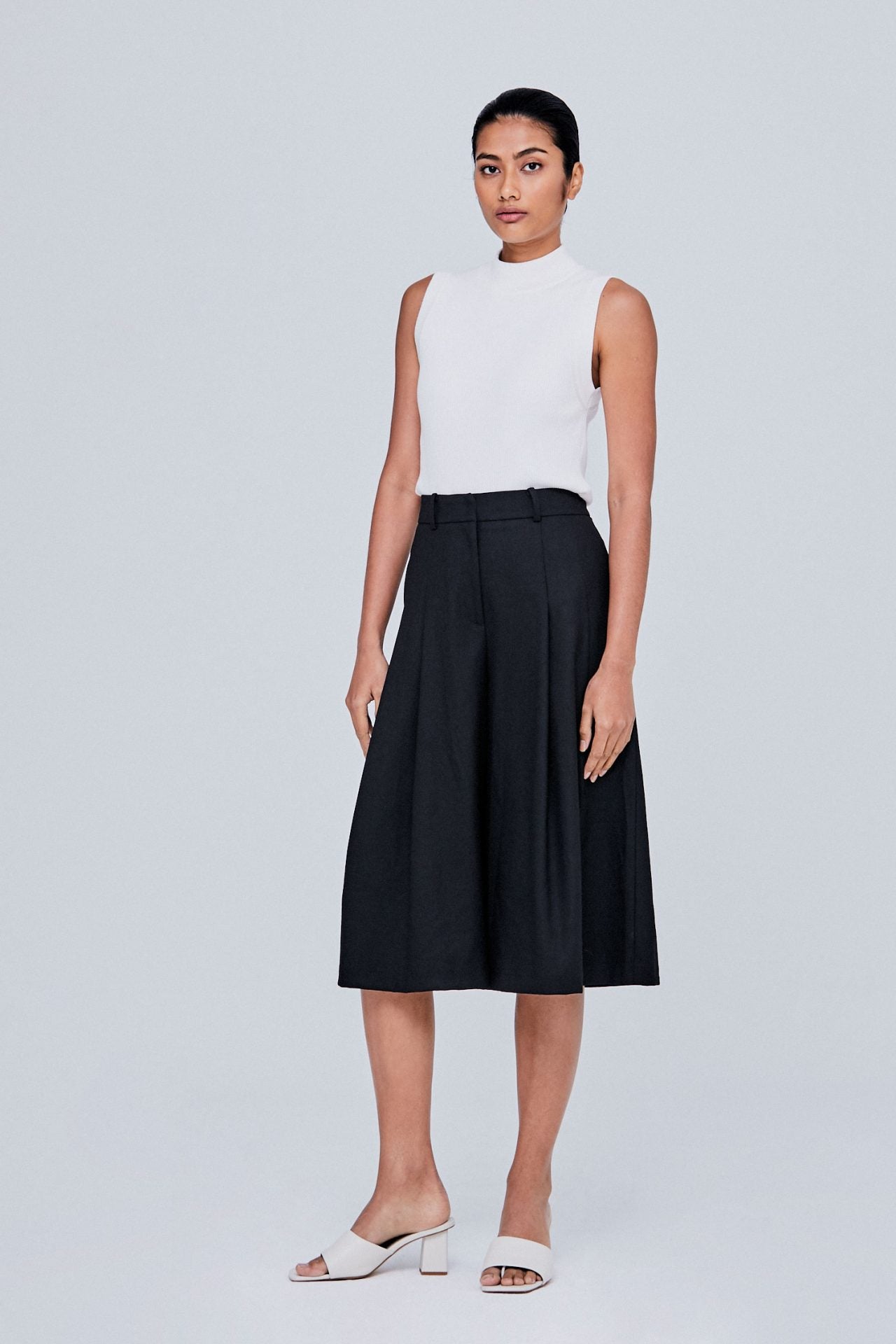 color:NOIR