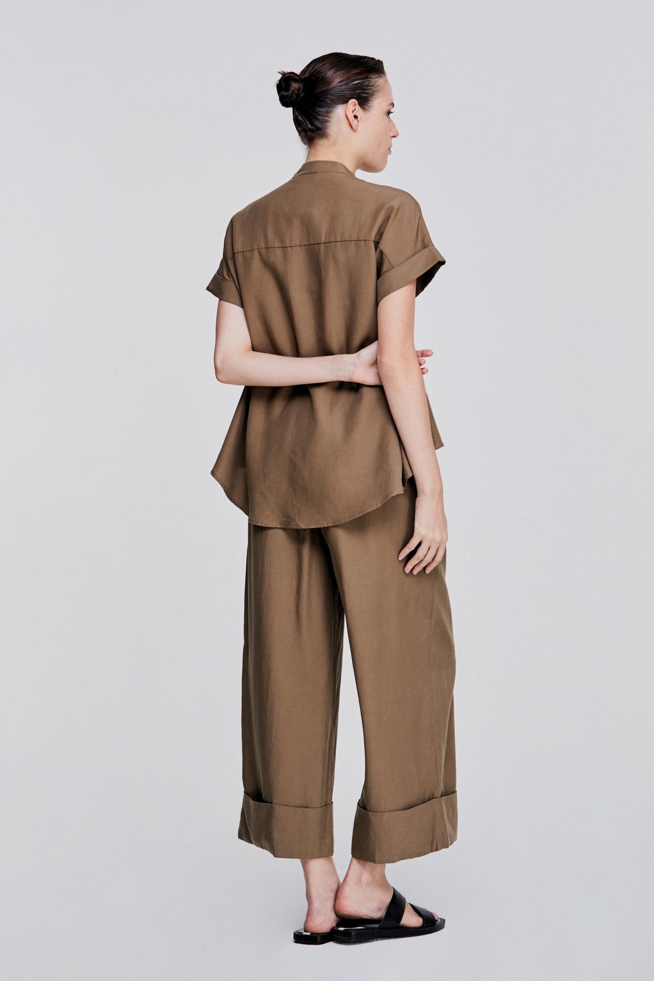color:MOCHA