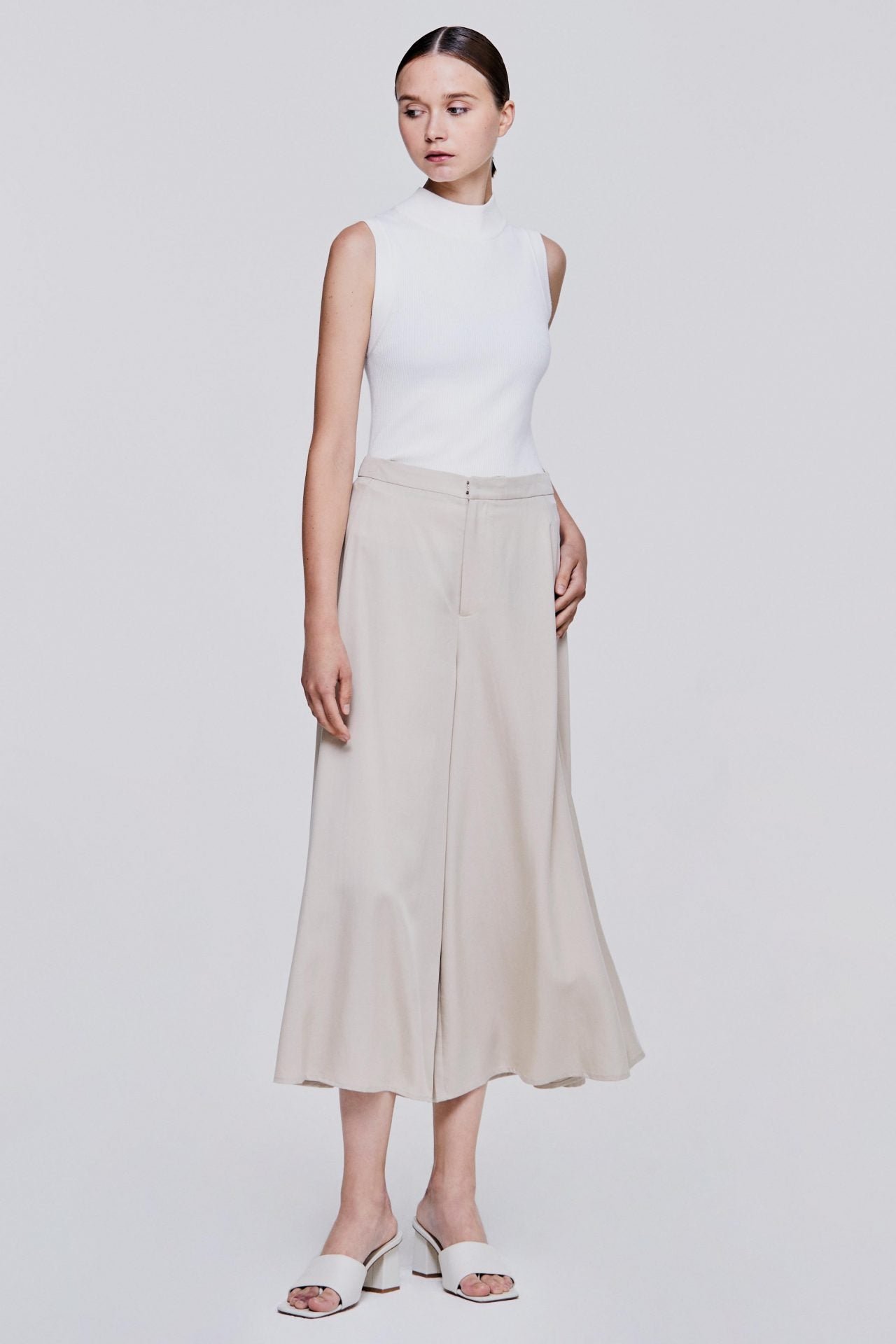 color:NUDE