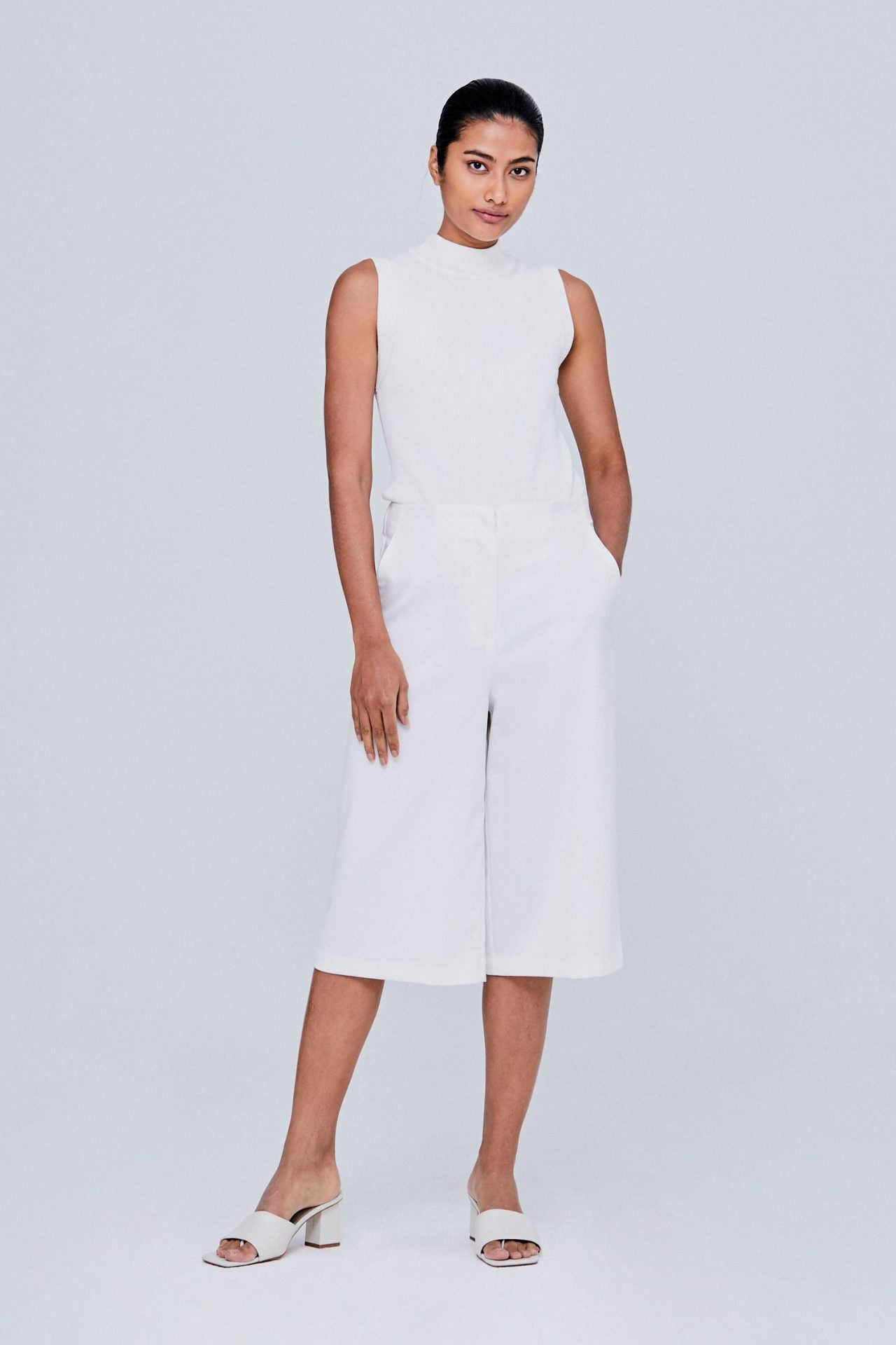 color:IVORY