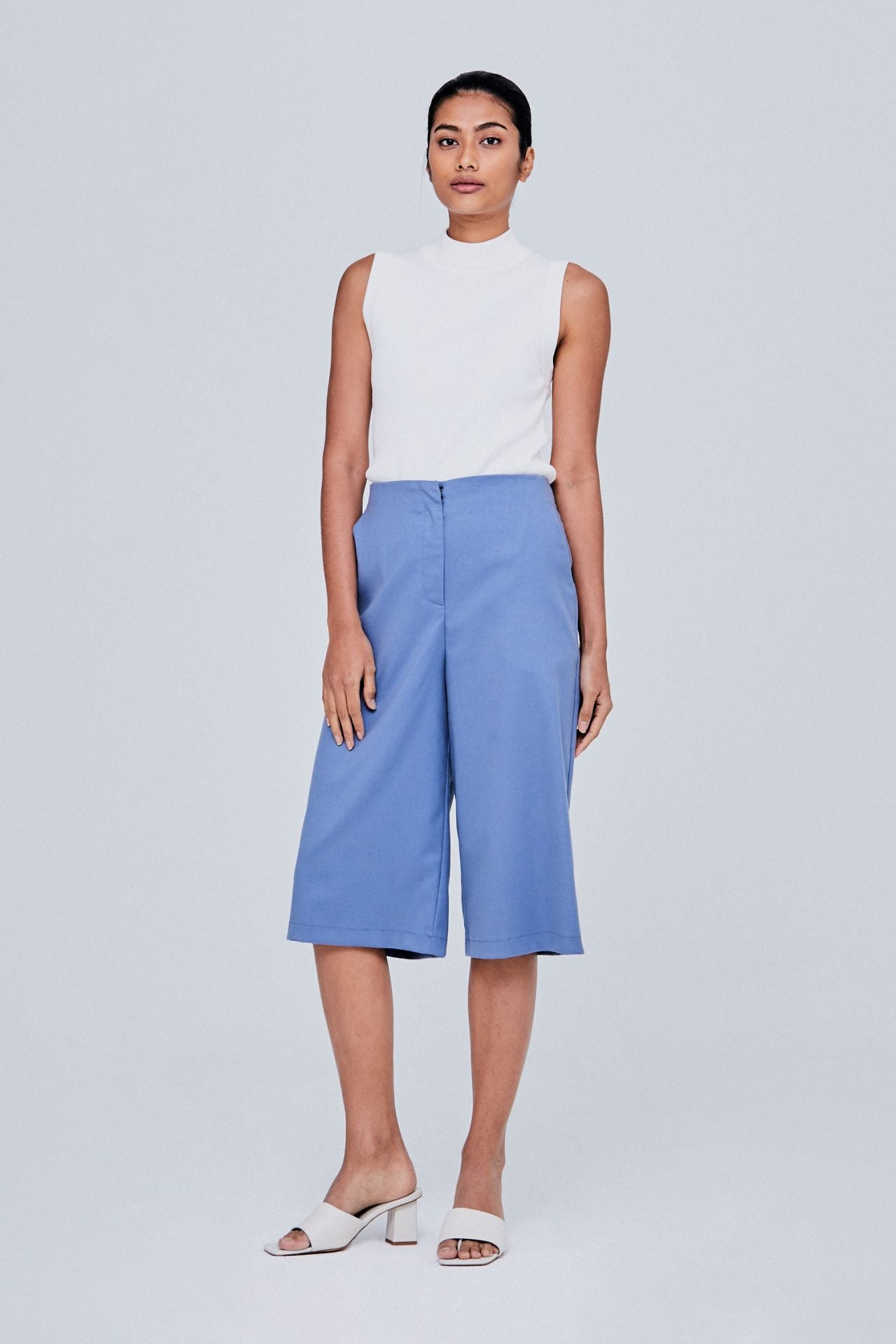 color:STEEL BLUE
