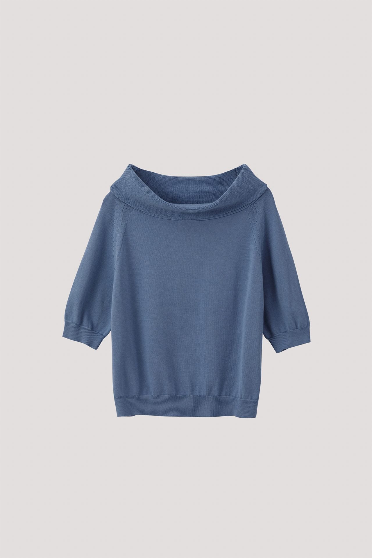 color:STEEL BLUE
