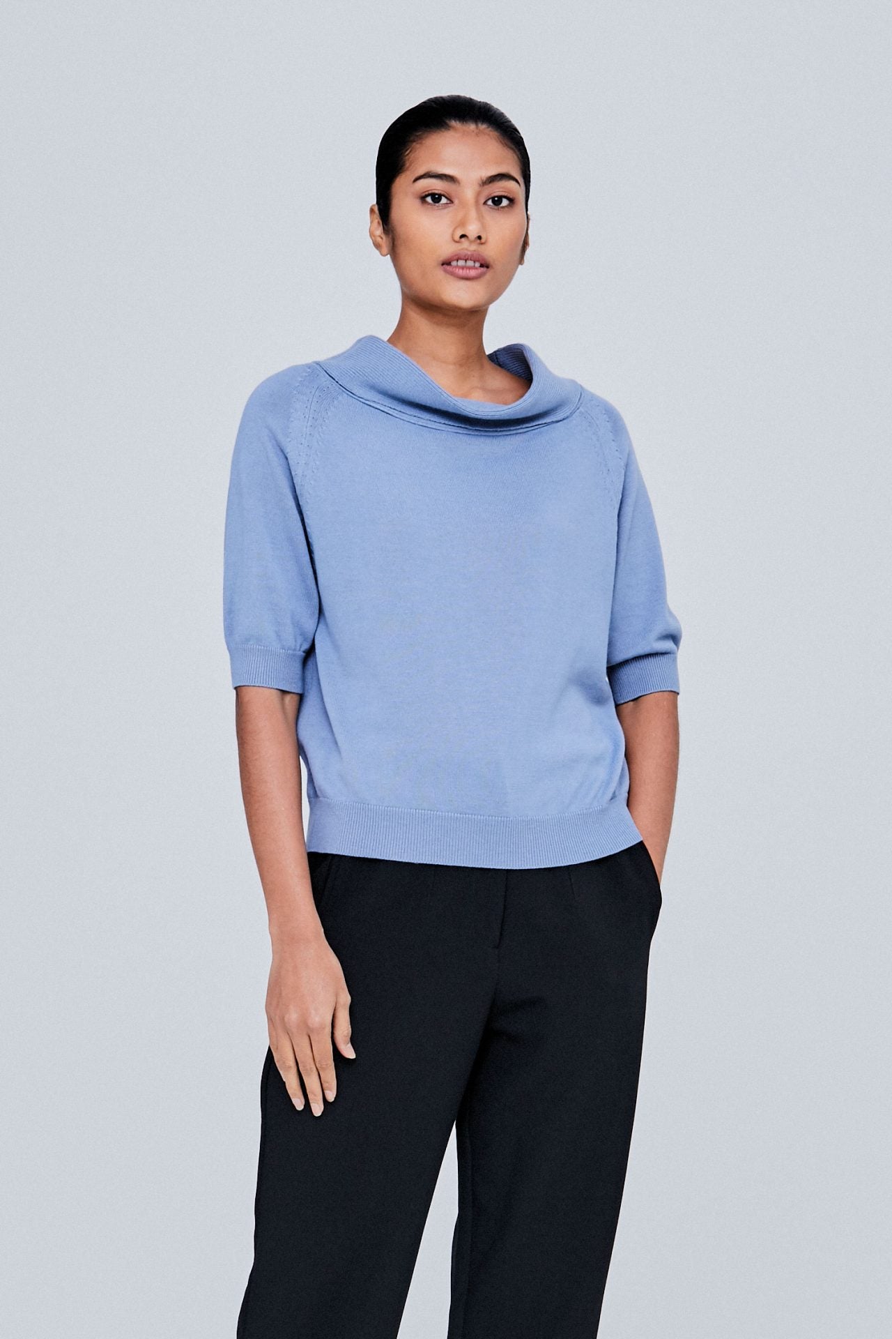 color:STEEL BLUE