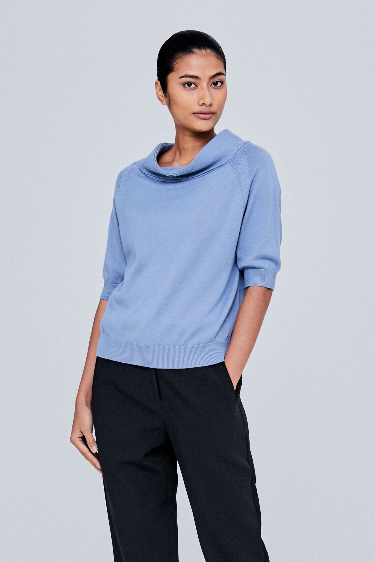 color:STEEL BLUE