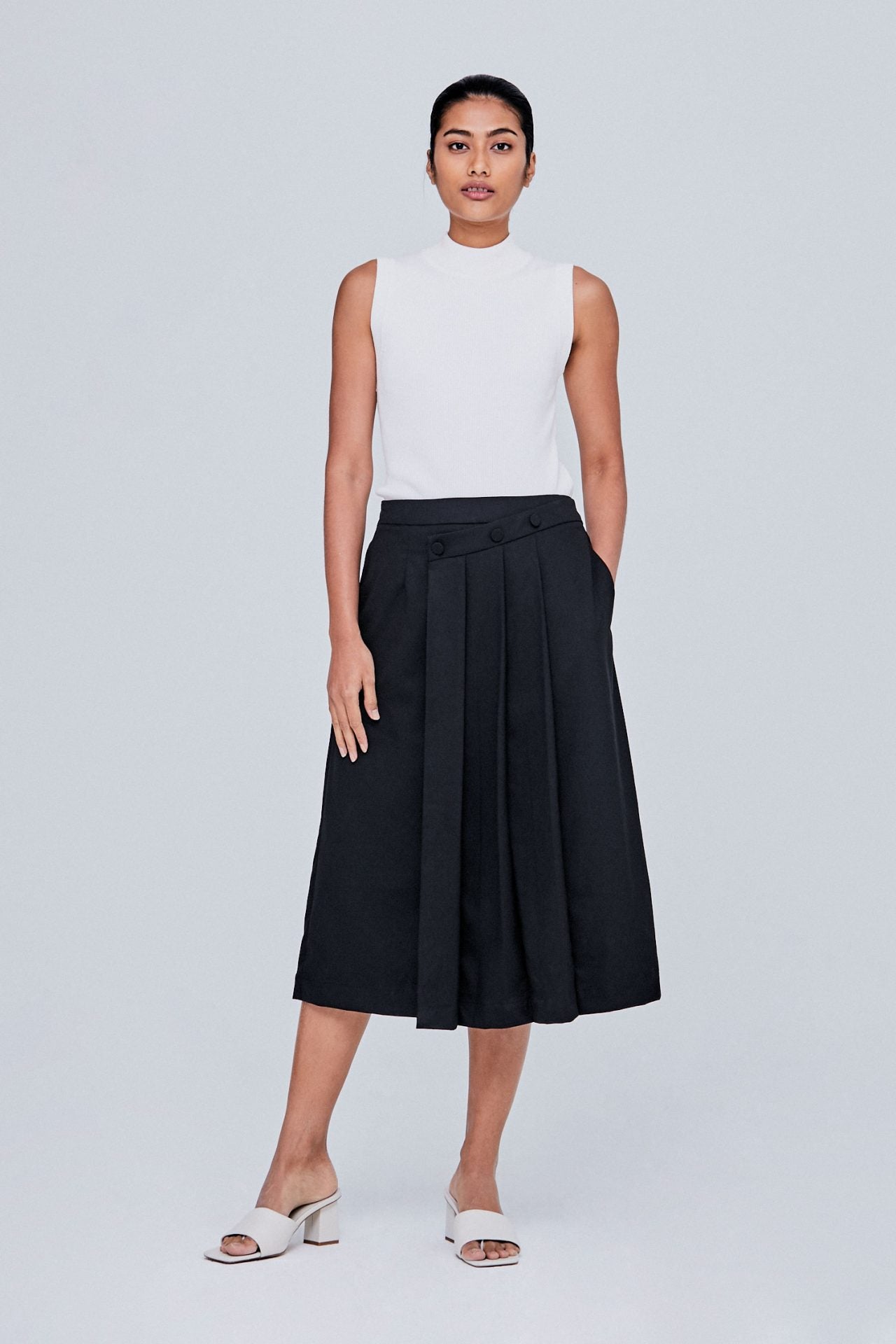 color:NOIR