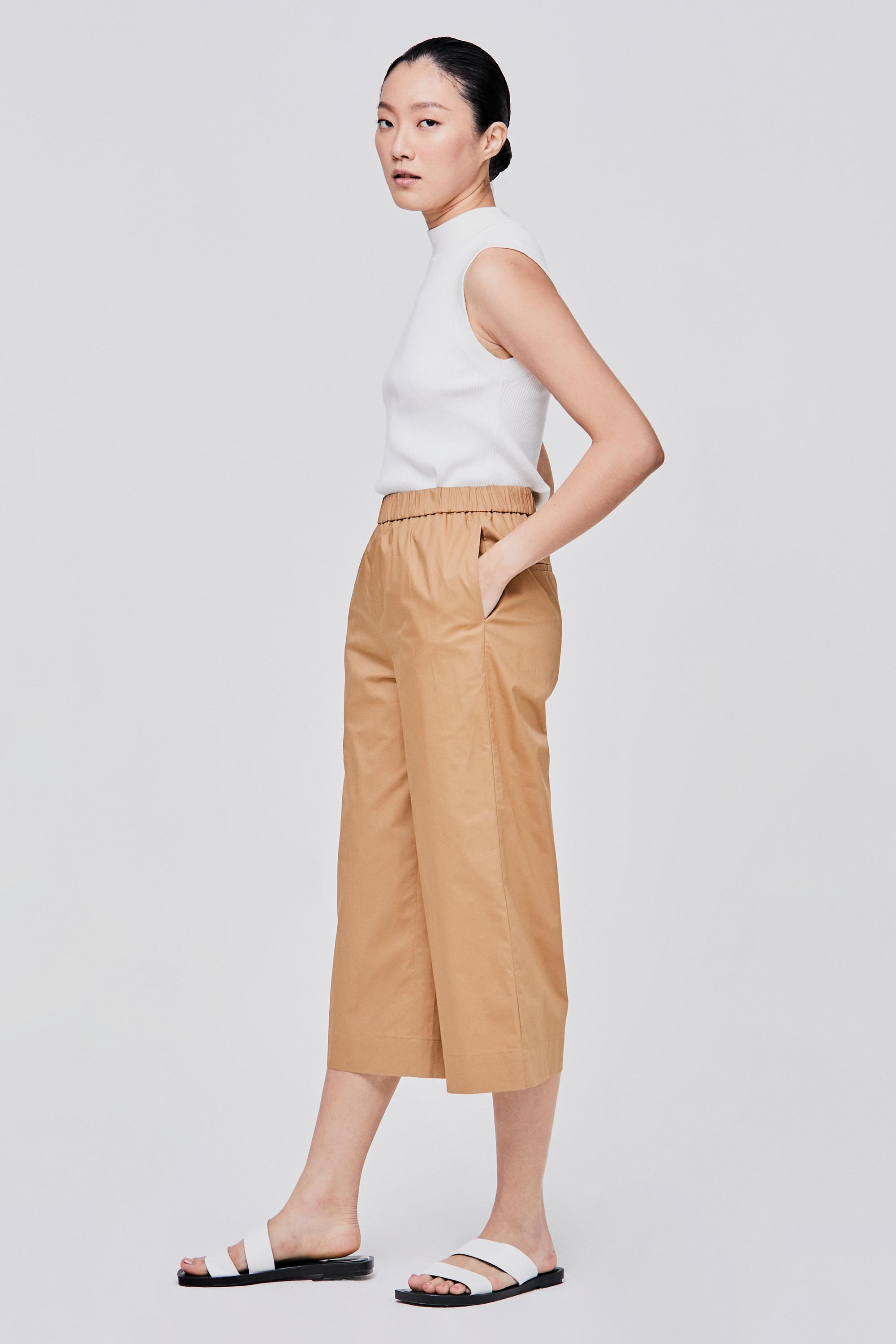 color:SAND