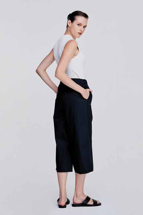 color:NAVY