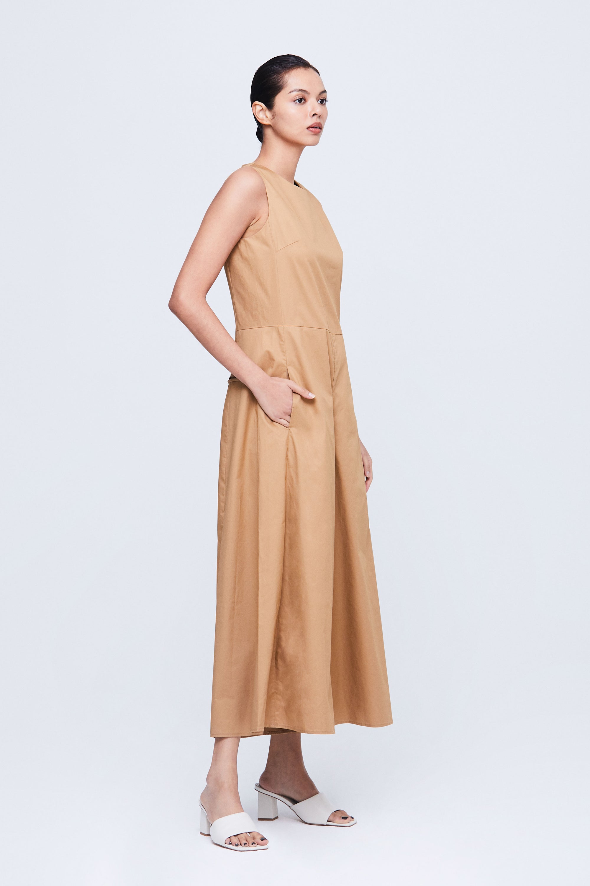 color:BRONZE