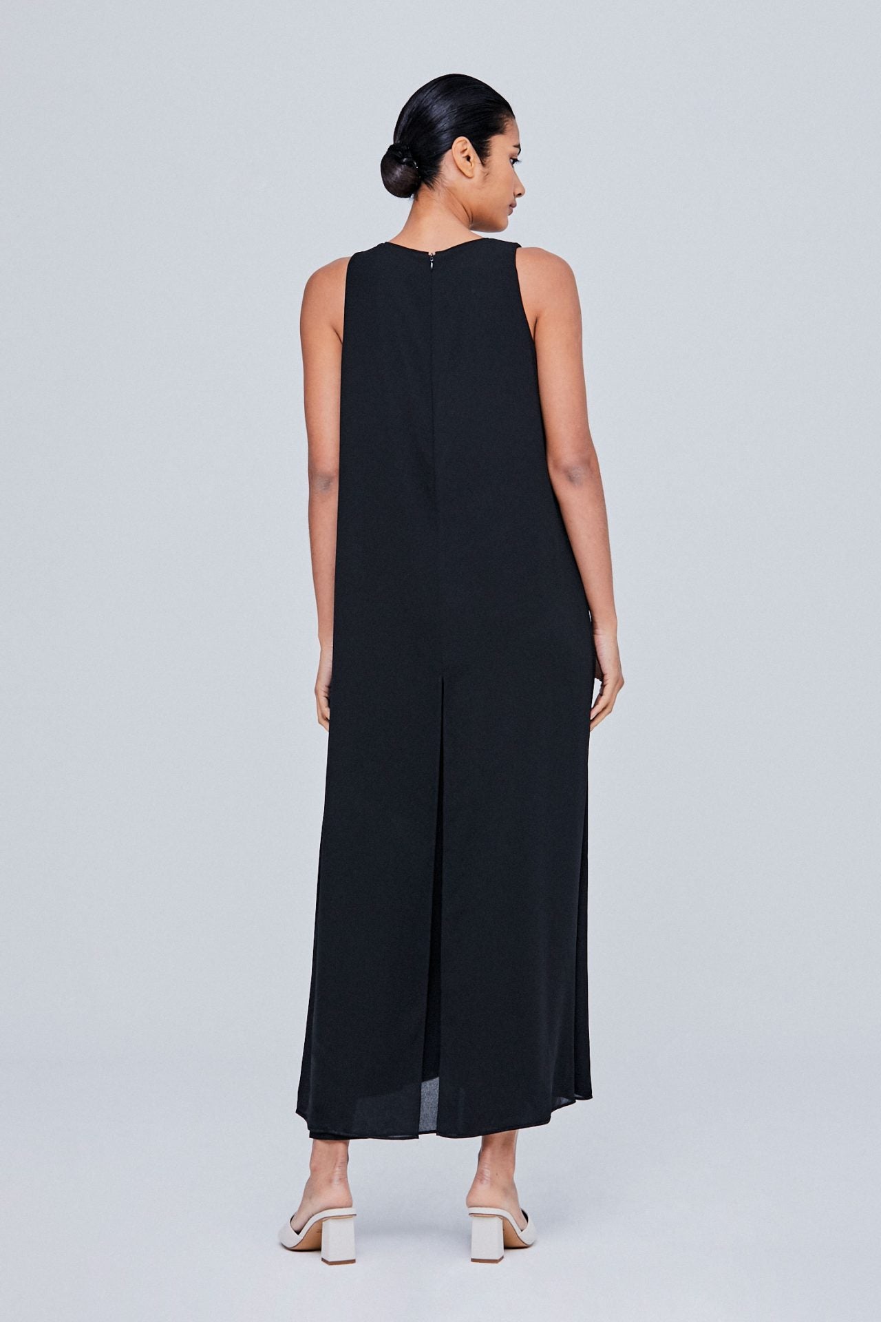 color:NOIR