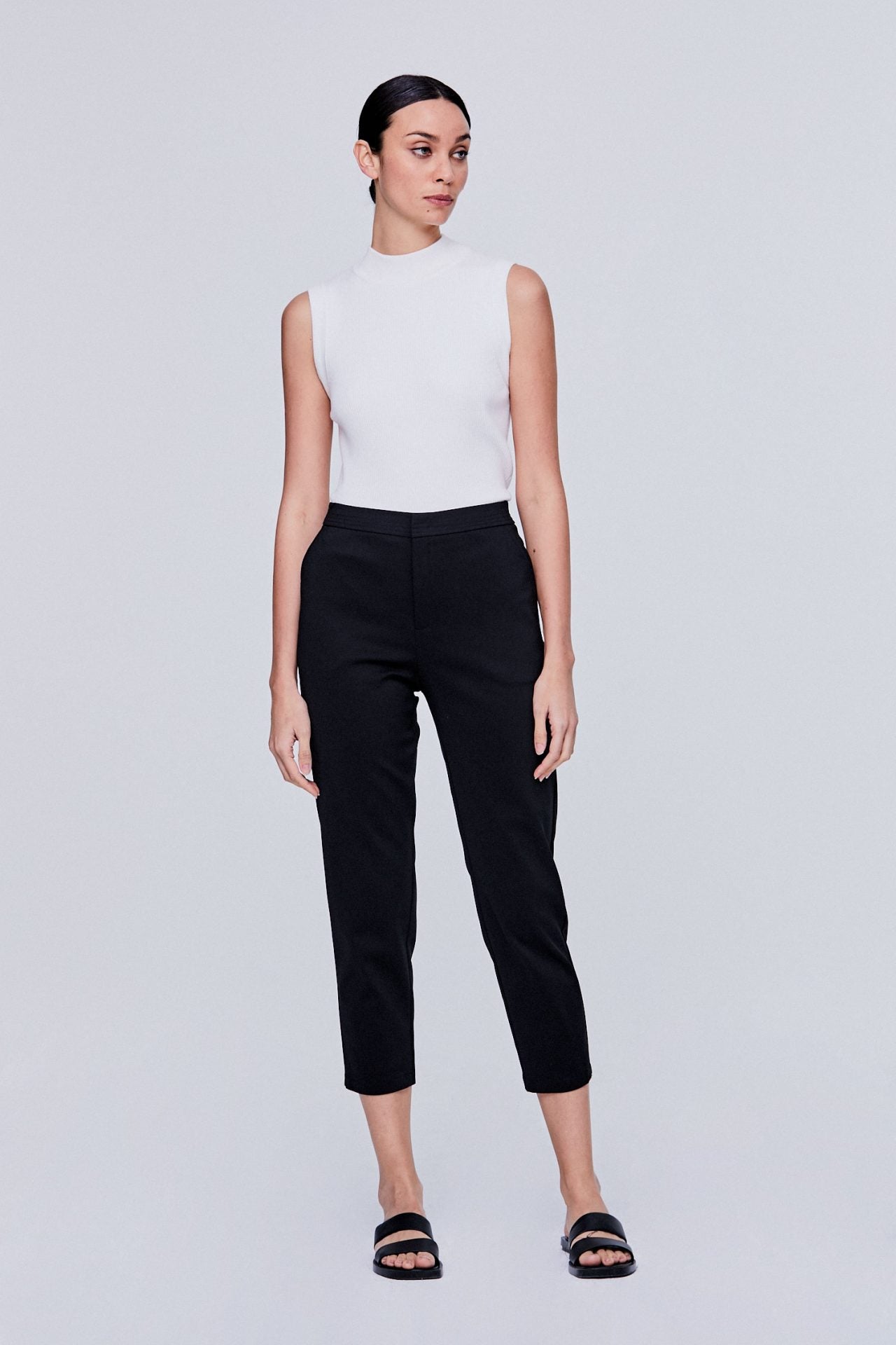 color:NOIR
