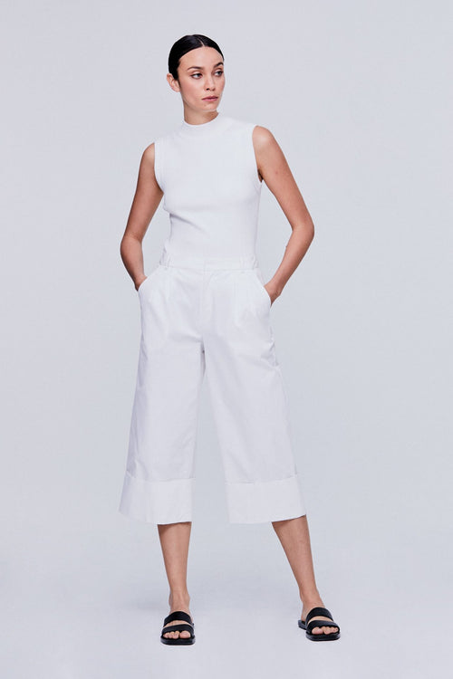 color:CREAM
