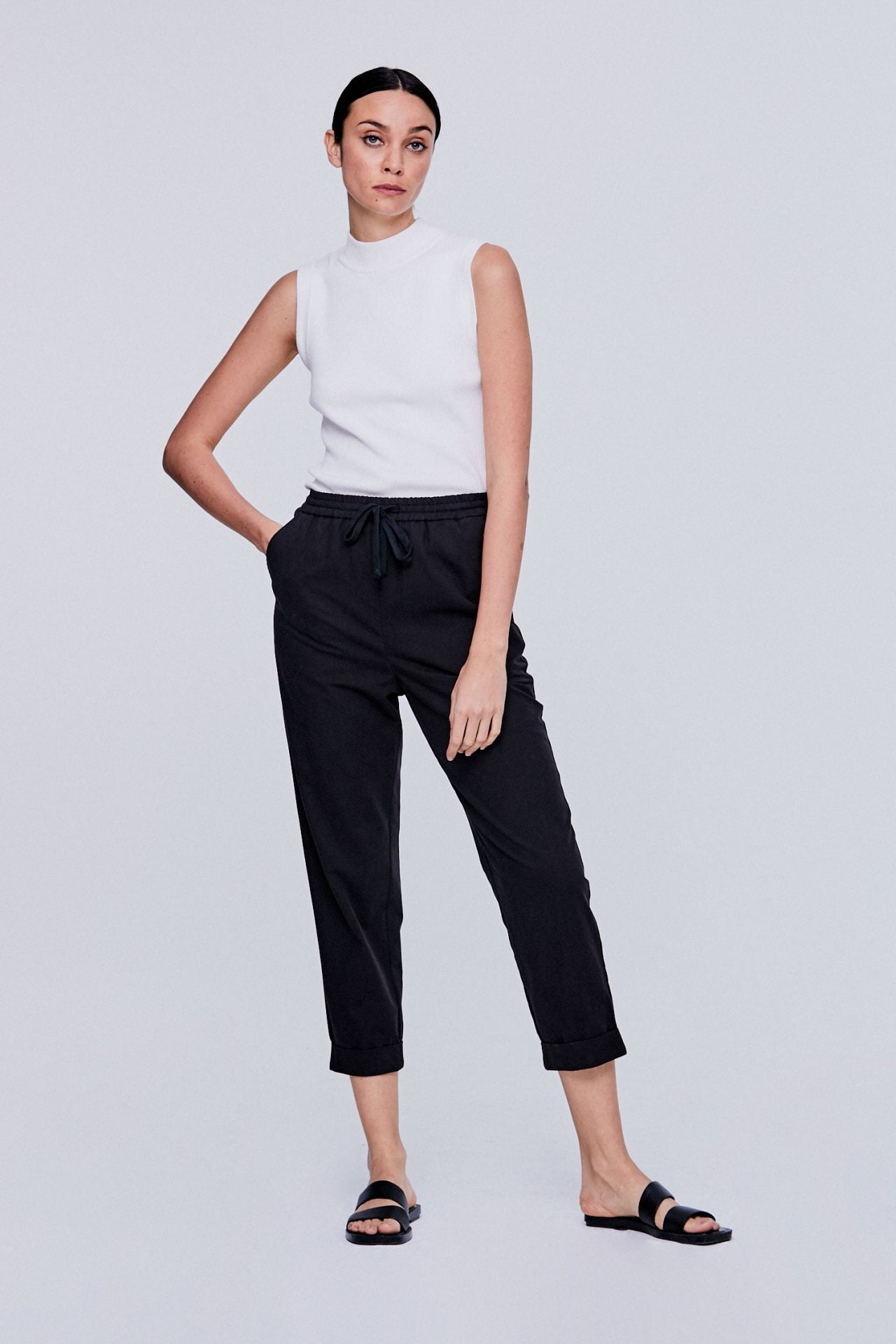 color:NOIR
