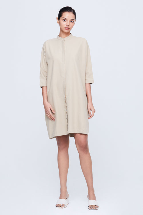 color:KHAKI