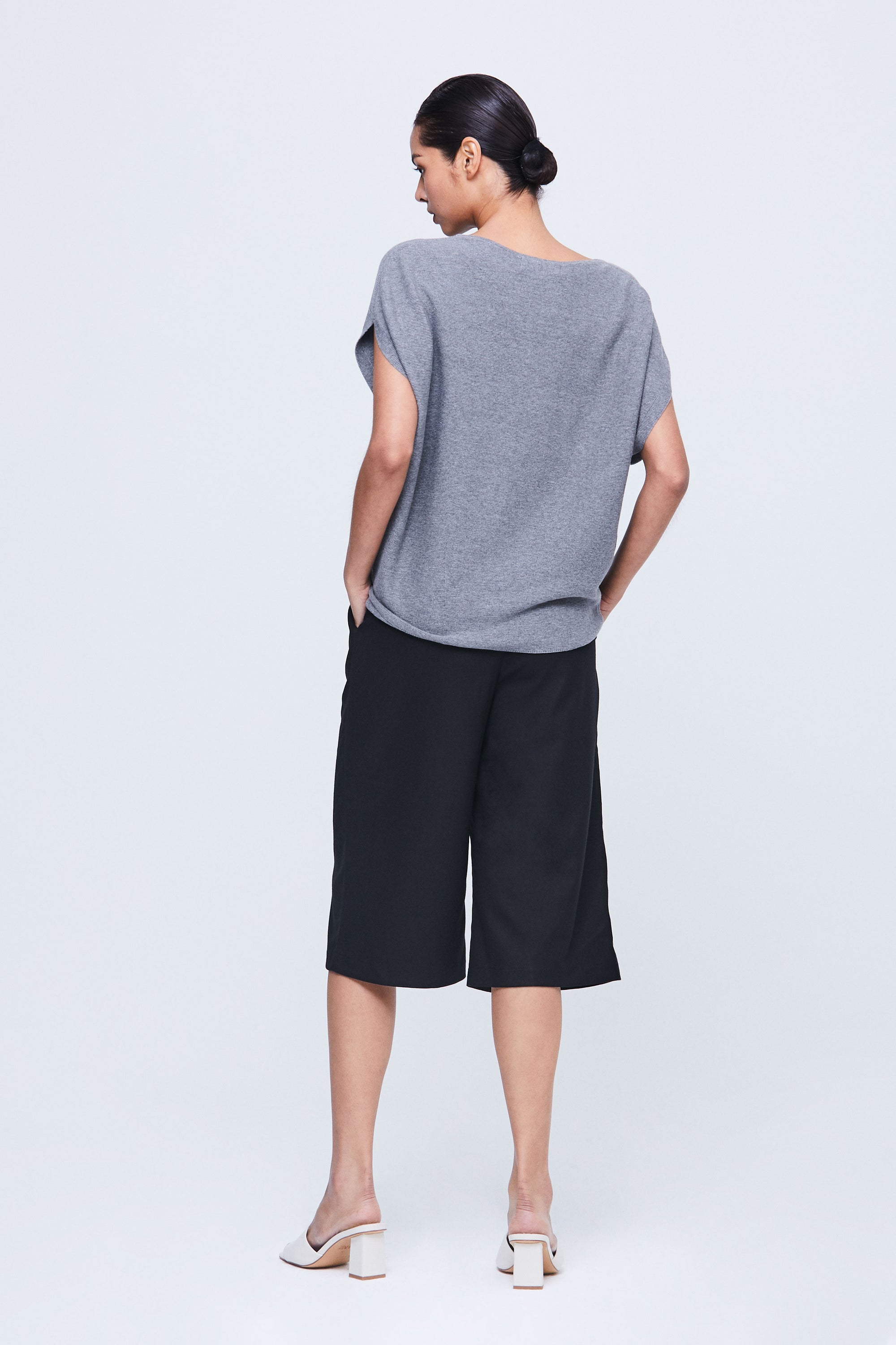 color:HUE GREY