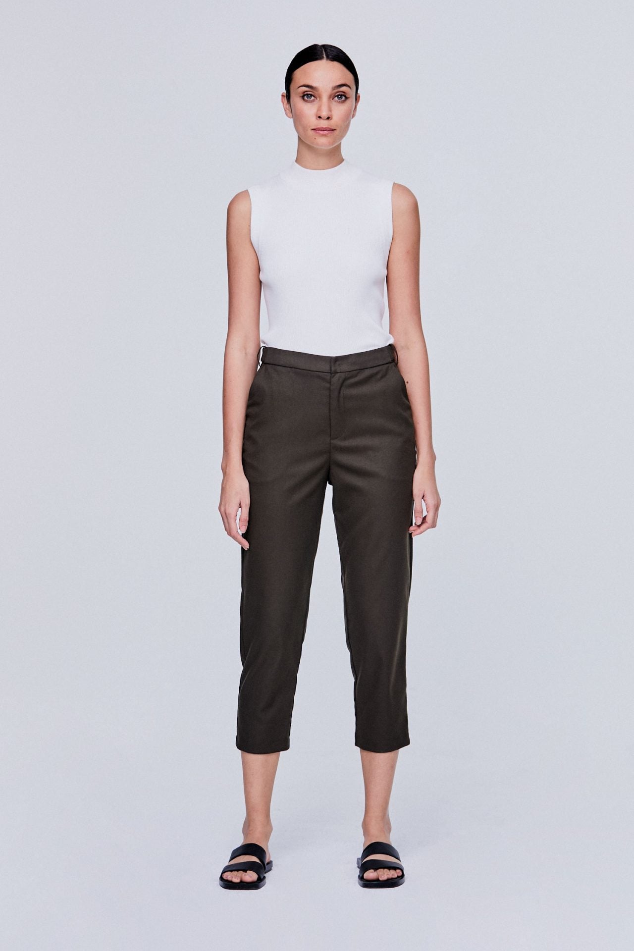 color:ARMY GREEN
