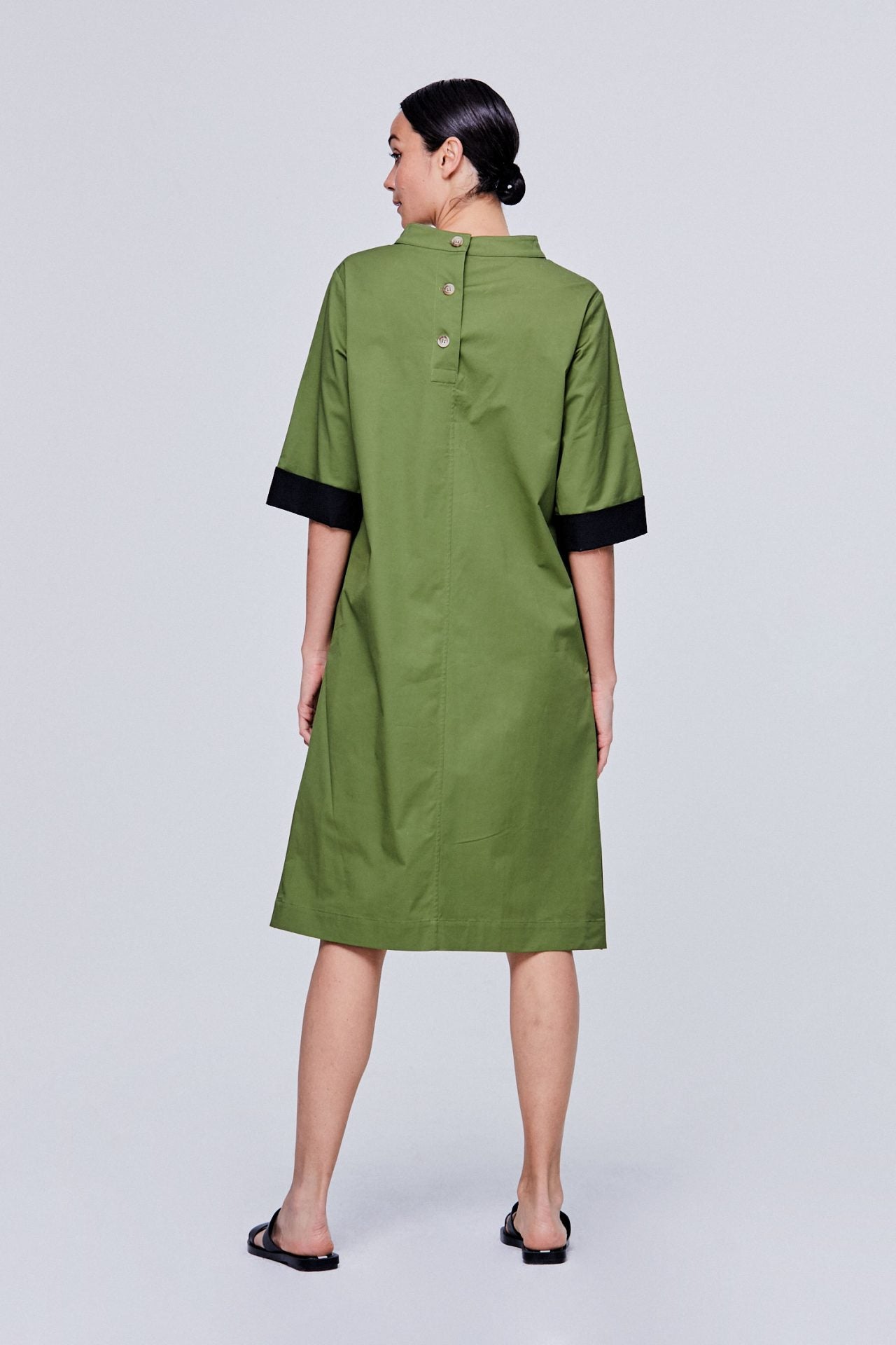 color:OLIVE