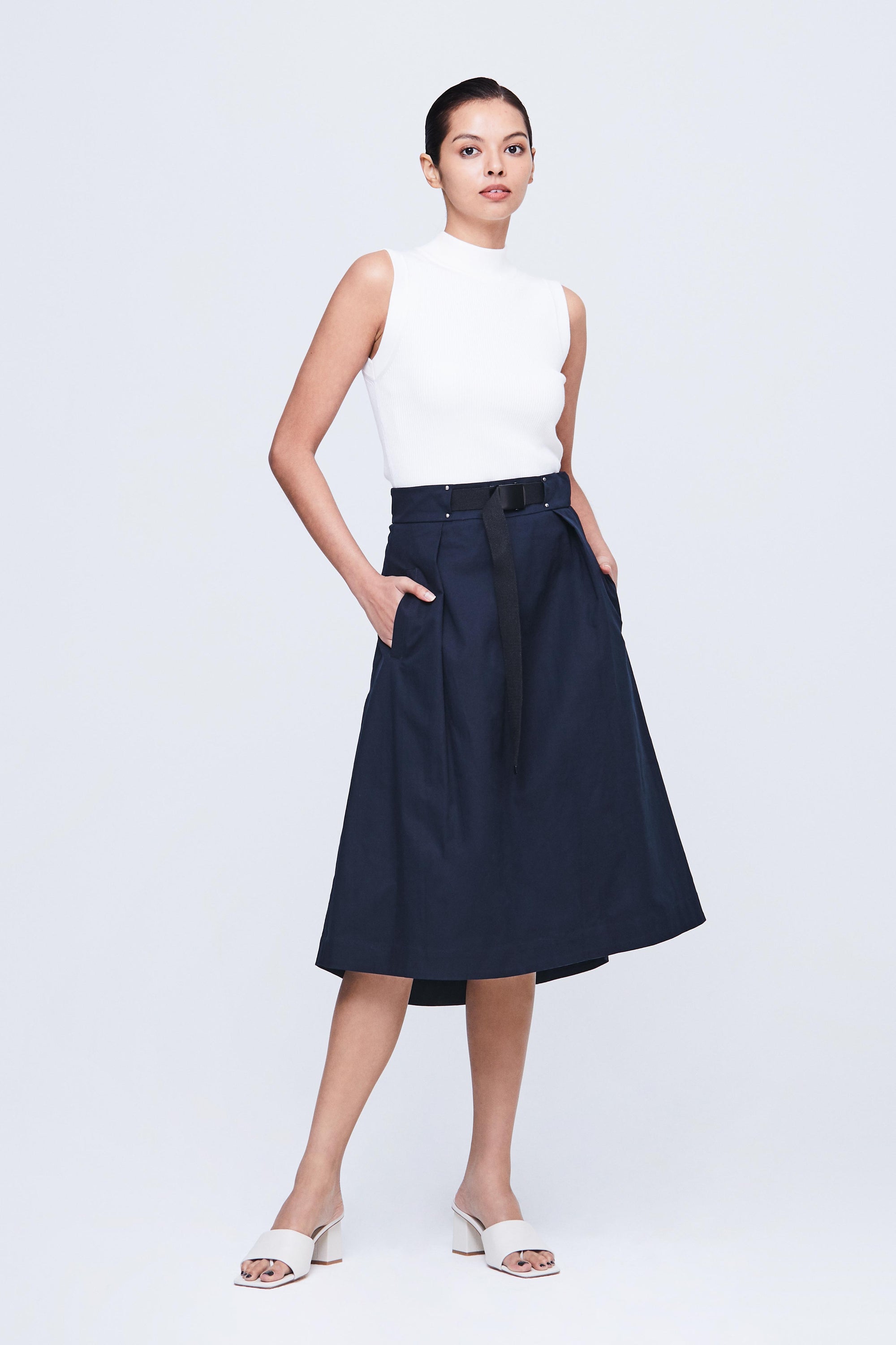color:NAVY