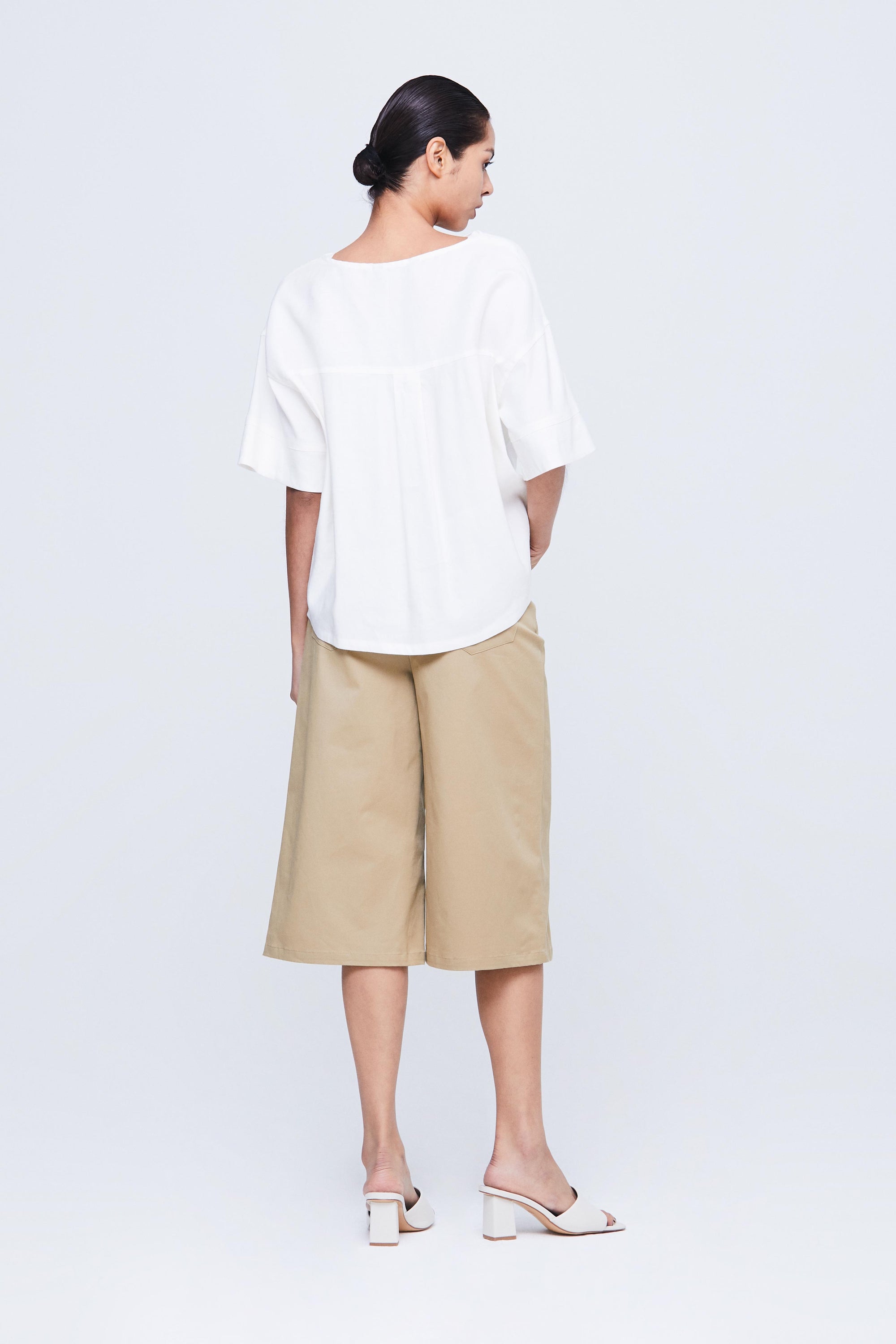 color:IVORY