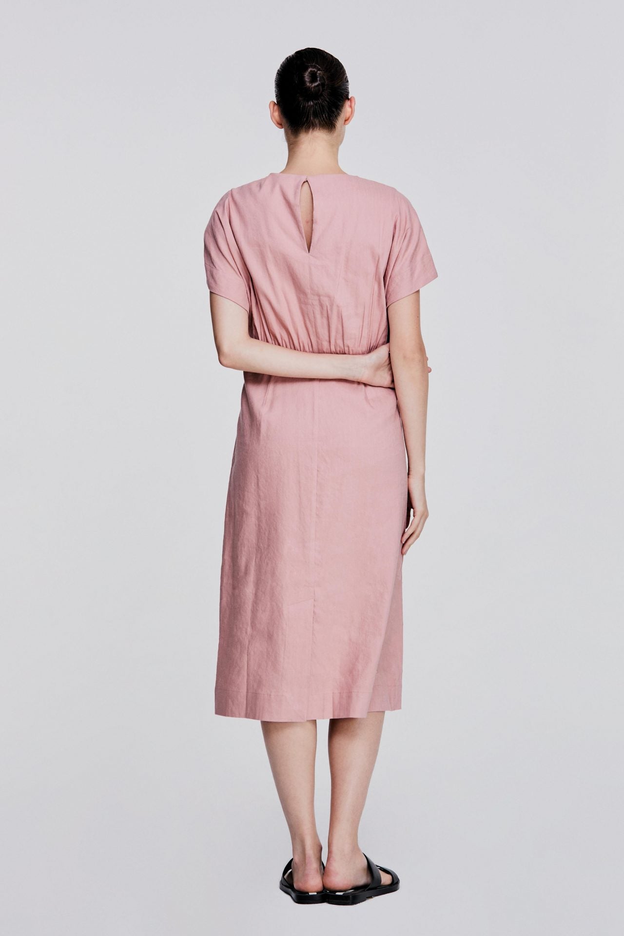 color:BLUSH