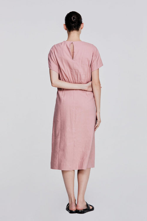 color:BLUSH