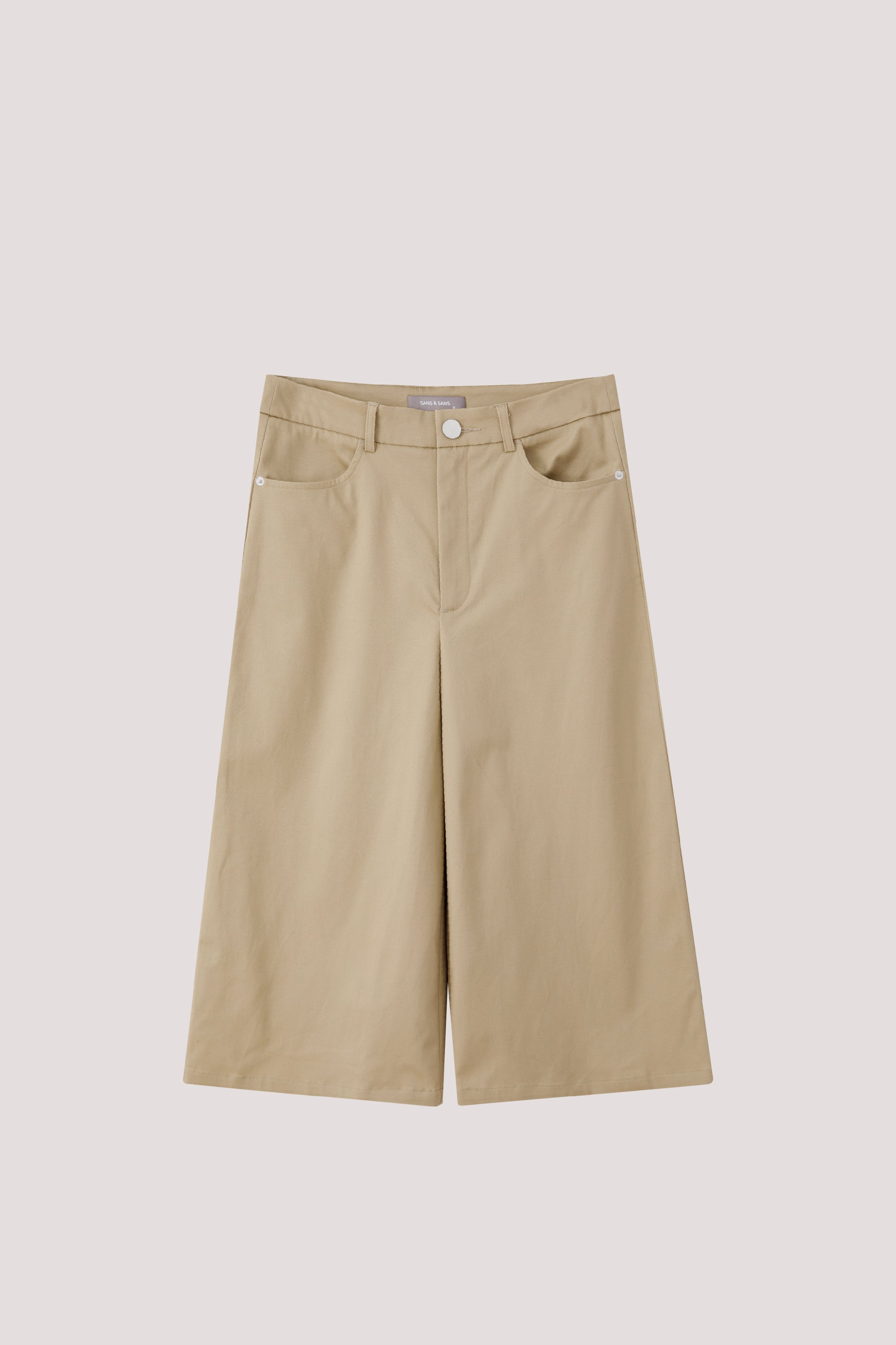 color:BEIGE